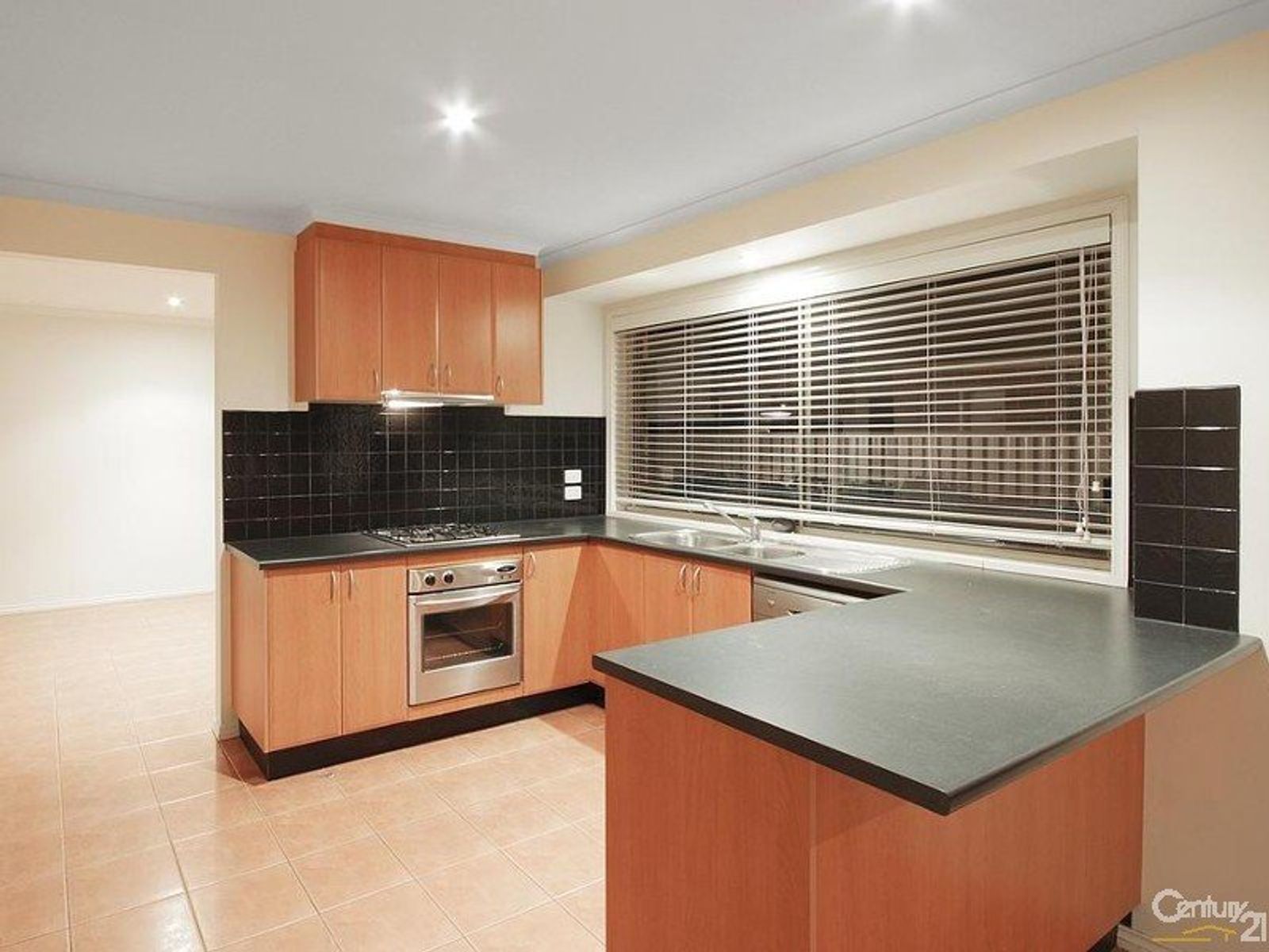 32 Scotsdale Drive, Cranbourne, VIC 3977, Cranbourne - Thumbnail 5