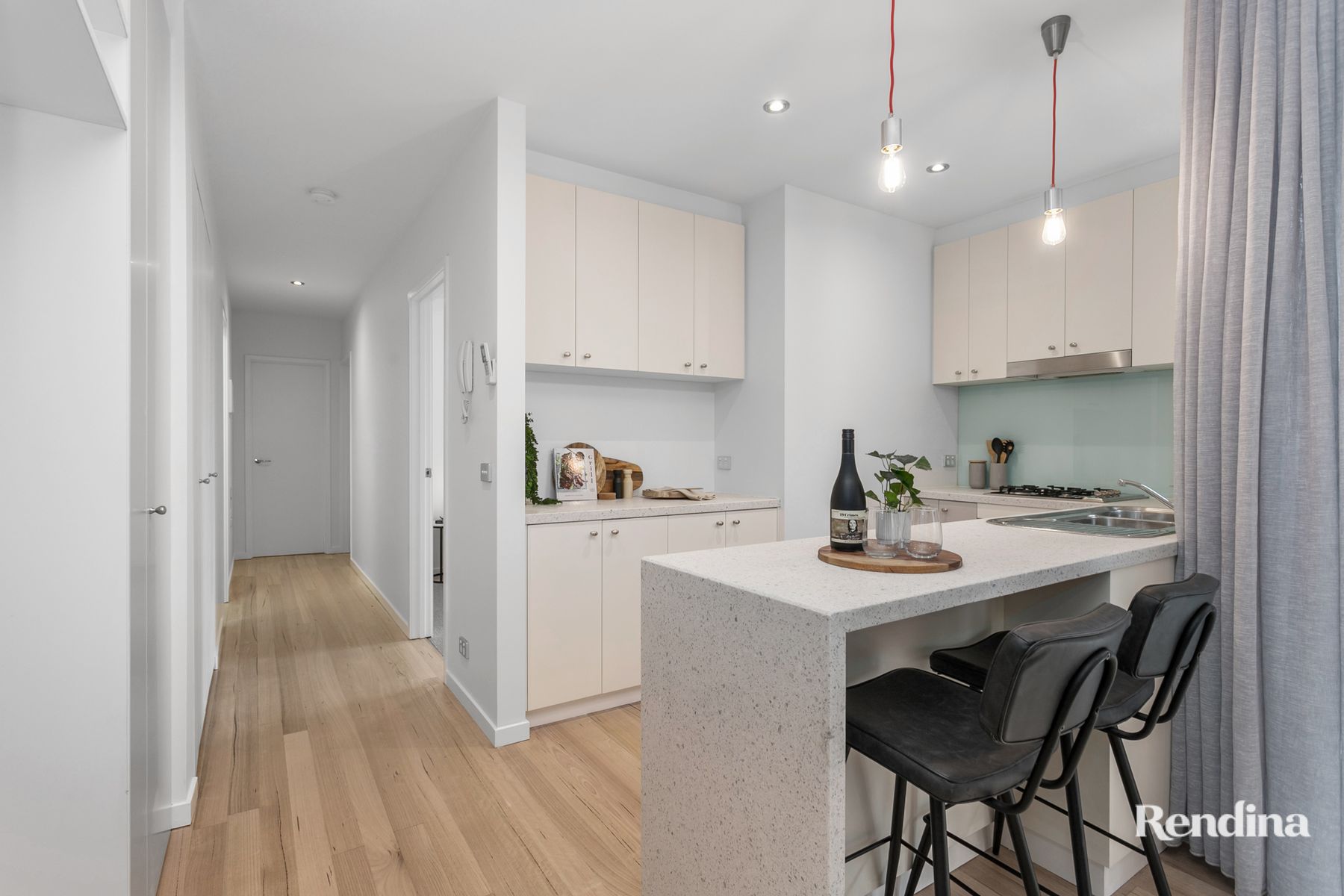 2/9 Loughmore Lane, North Melbourne - Thumbnail 4