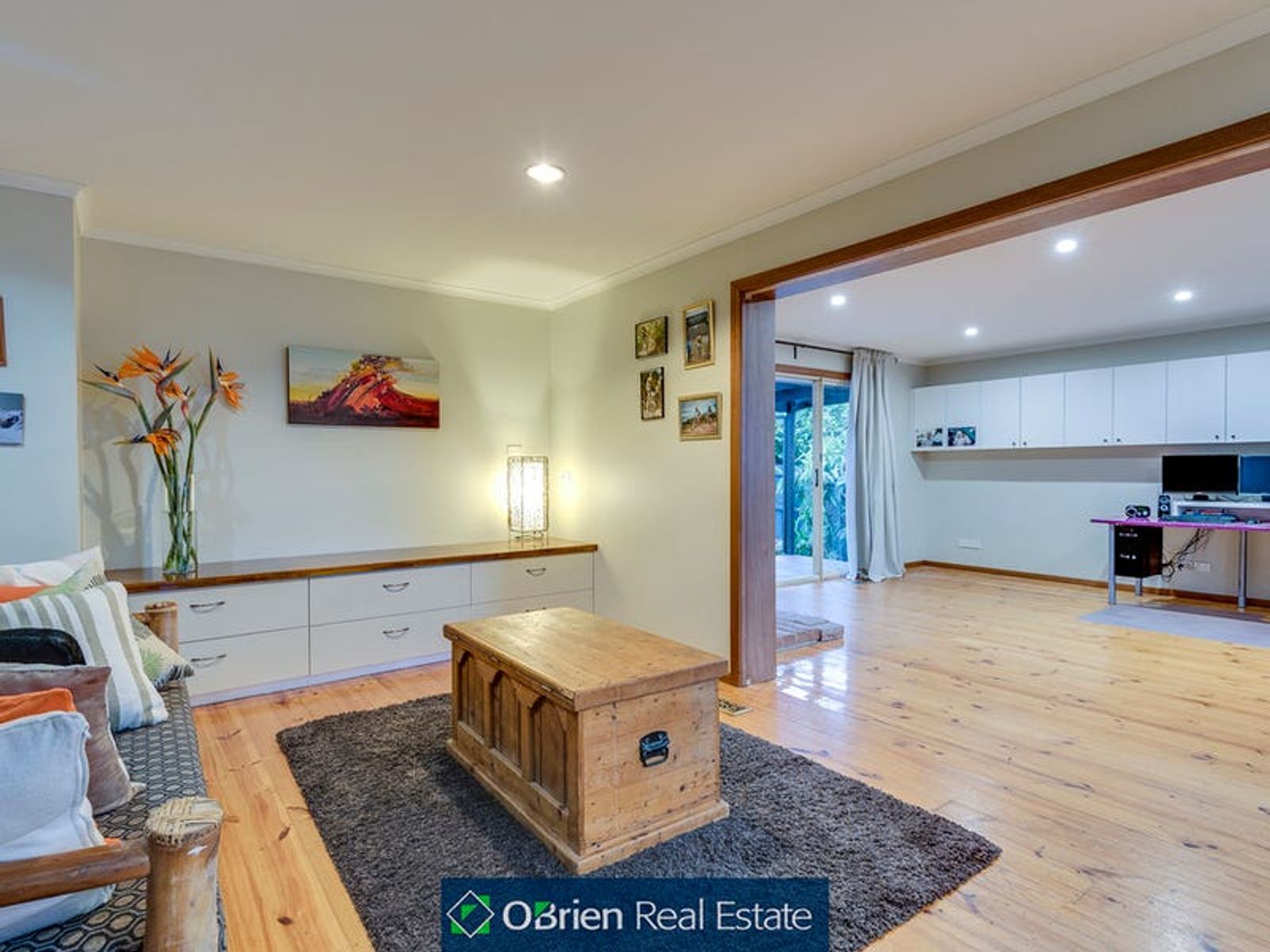16 Showjump Crescent, Endeavour Hills, VIC 3802, Endeavour Hills - Thumbnail 3