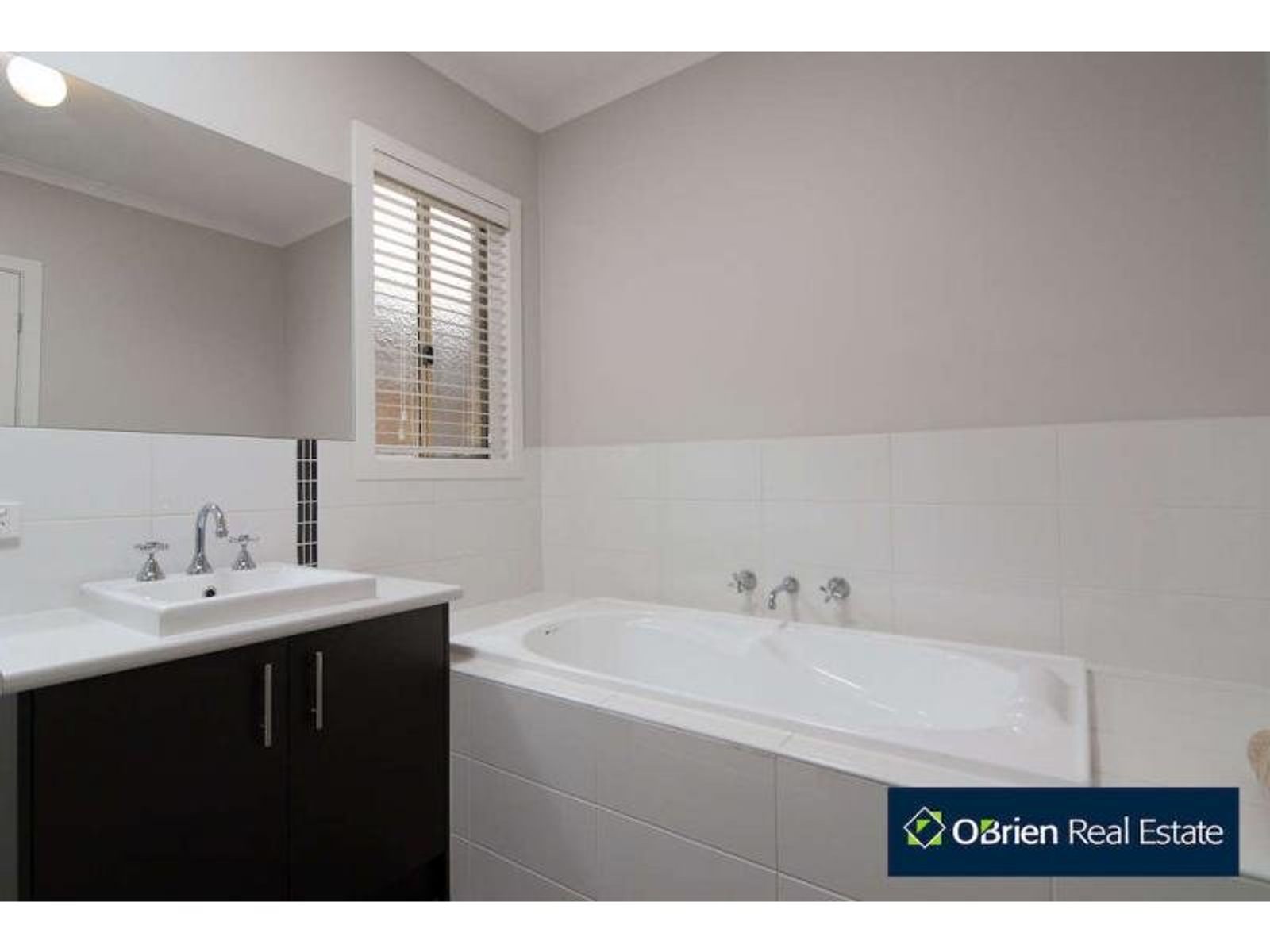 56 Sussex Avenue, Cranbourne North, VIC 3977, Cranbourne North - Thumbnail 4