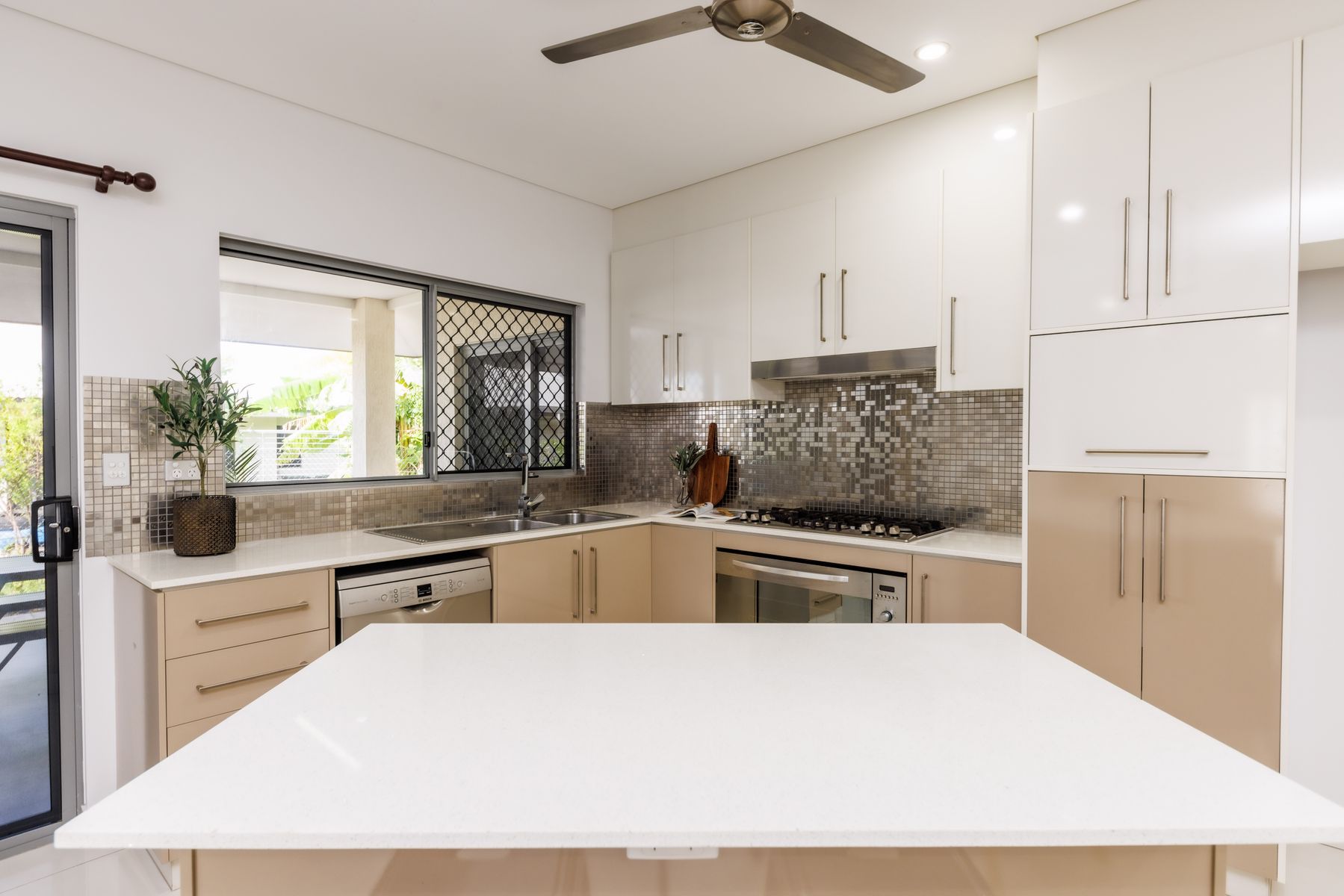 6 Leitch Street, Muirhead NT 0810, Muirhead - Thumbnail 6