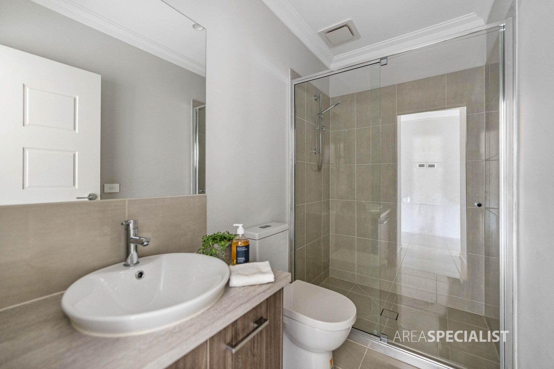 26 Ormiston Crescent, Werribee, VIC 3030, Werribee - Thumbnail 7