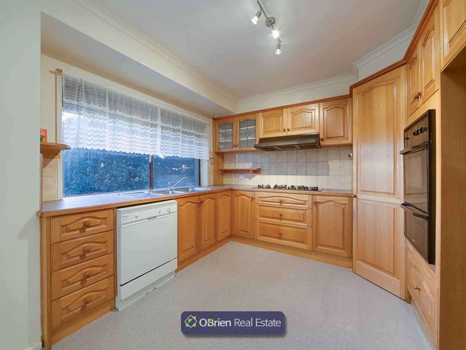 4 Harvey Place, Endeavour Hills, VIC 3802, Endeavour Hills - Thumbnail 4