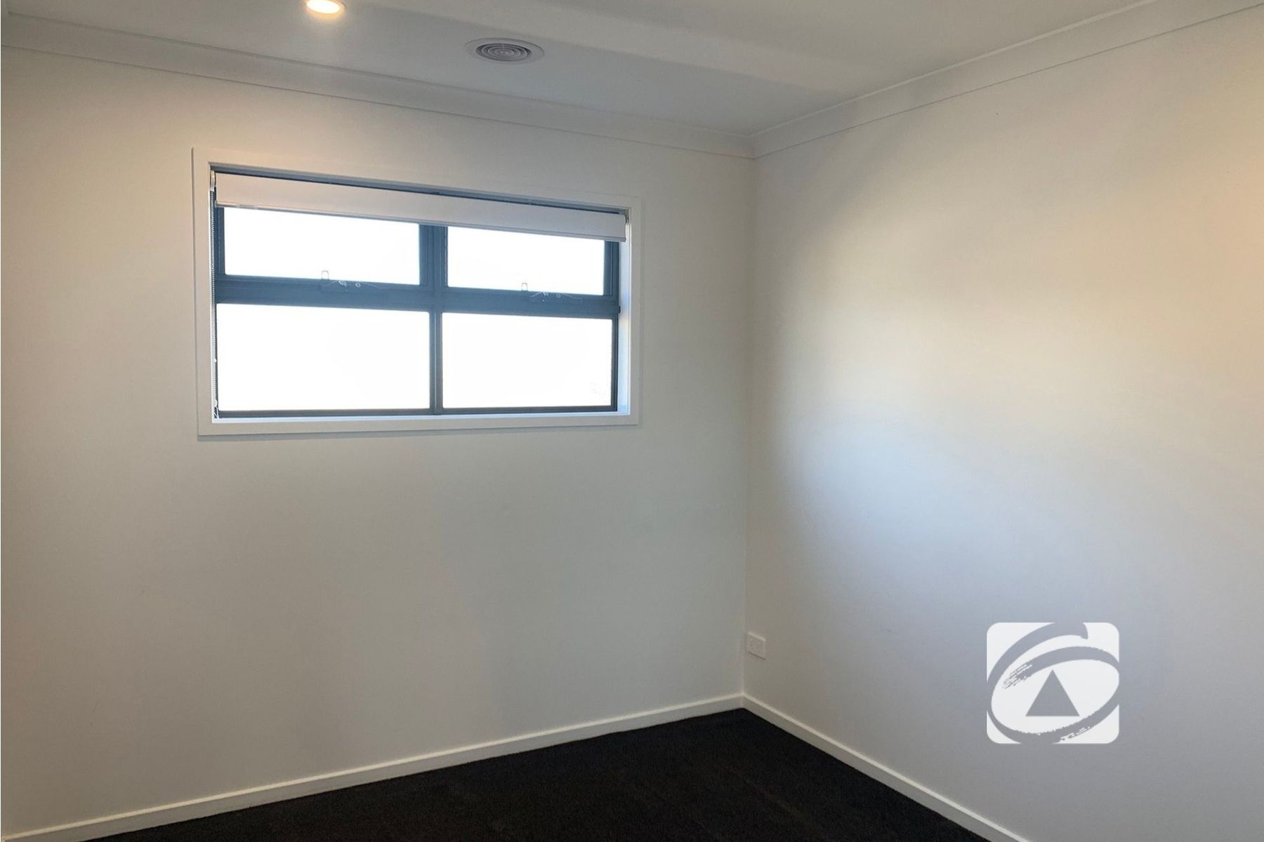 35 Hunt Way, Pakenham VIC 3810, Pakenham - Thumbnail 7