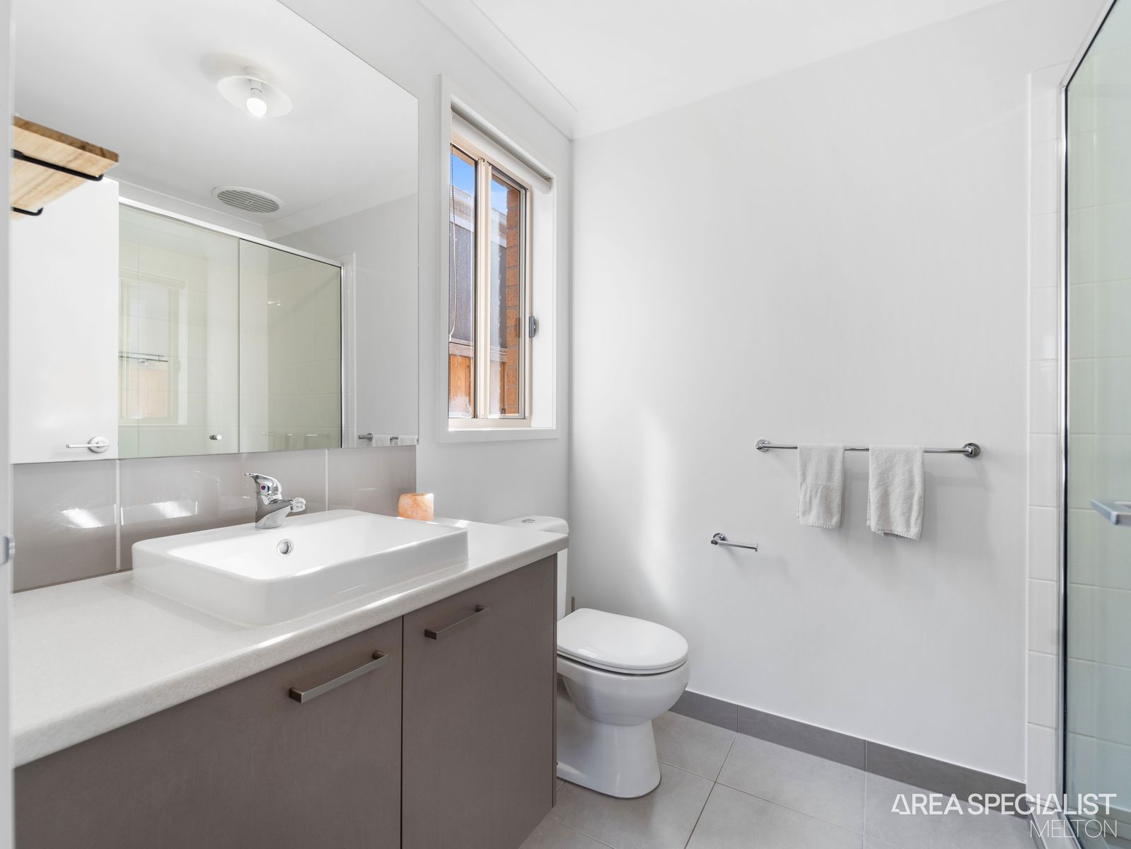 39 Maya Avenue, Thornhill Park, VIC 3335, Thornhill Park - Thumbnail 4