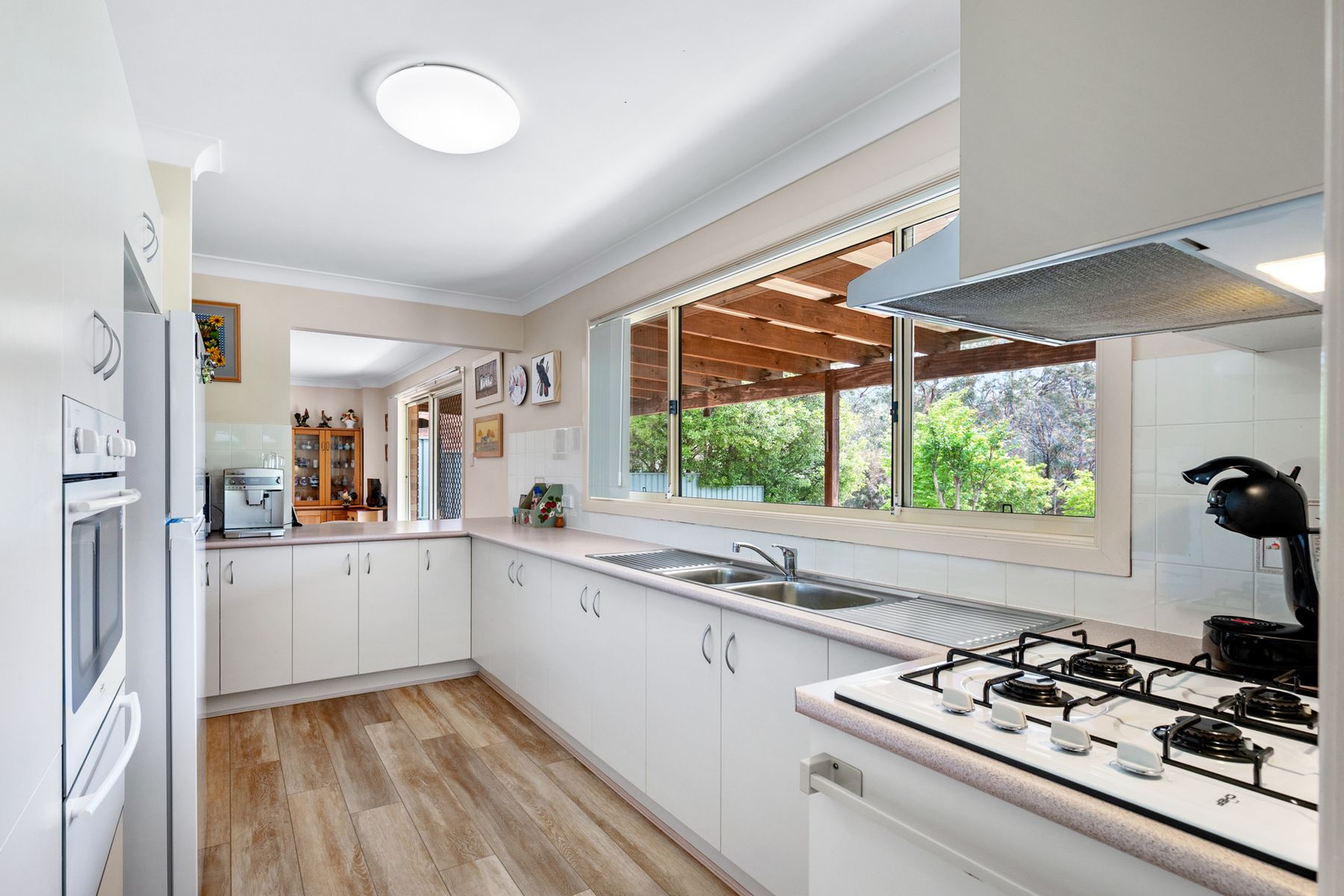 14 Cooroy Crescent, Yellow Rock, NSW 2777, Yellow Rock - Thumbnail 2