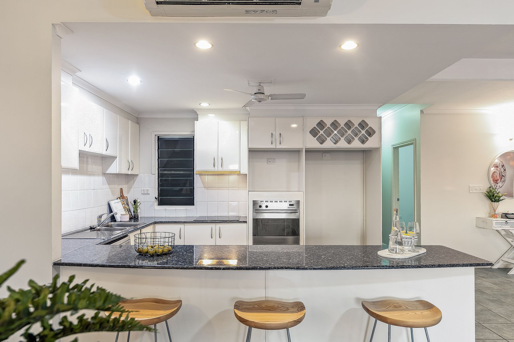 19/12 Paspaley Place, Larrakeyah, NT 0820, Larrakeyah - Thumbnail 2