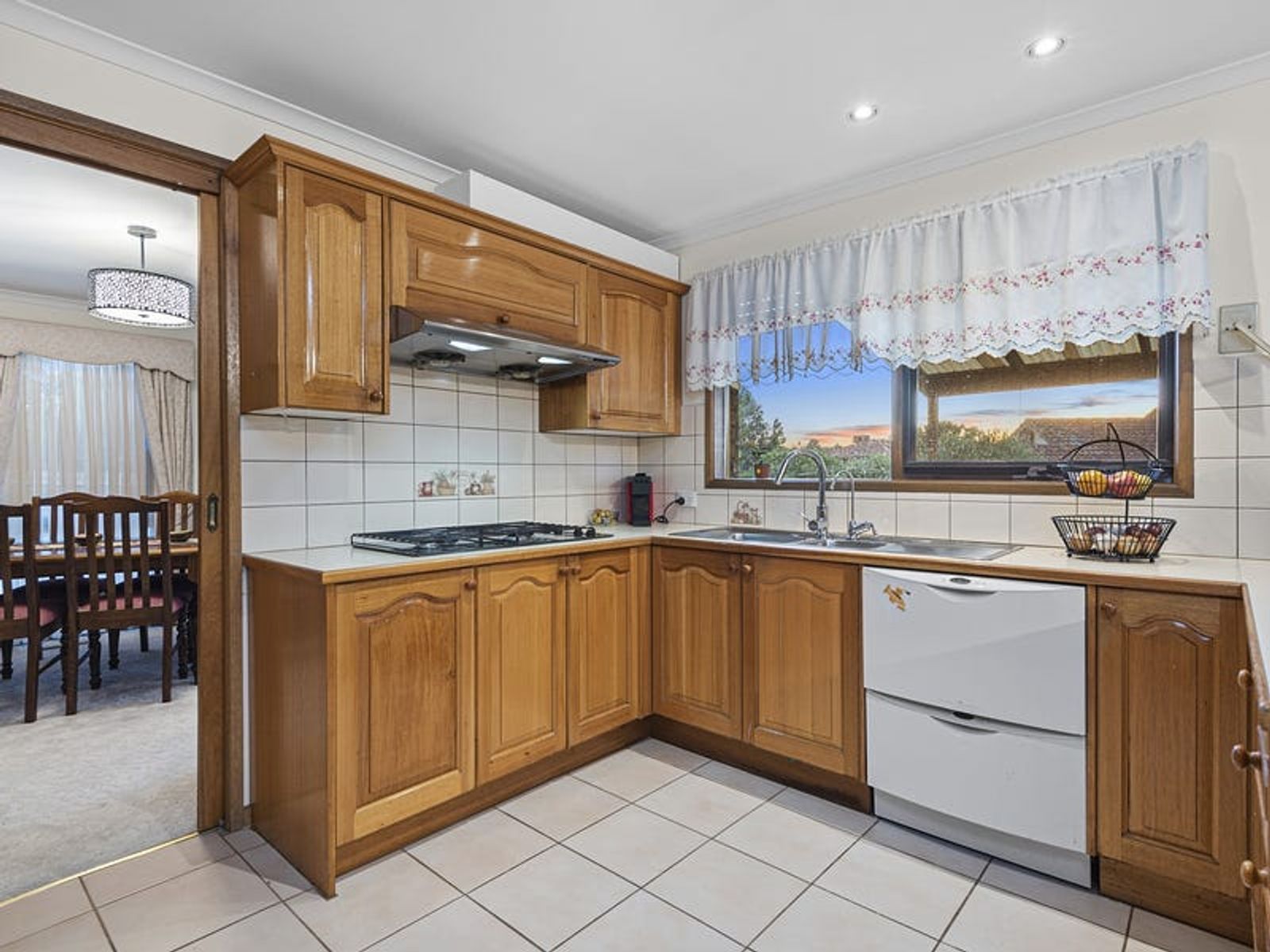 5 Caldwell Close, Endeavour Hills, VIC 3802, Endeavour Hills - Thumbnail 3