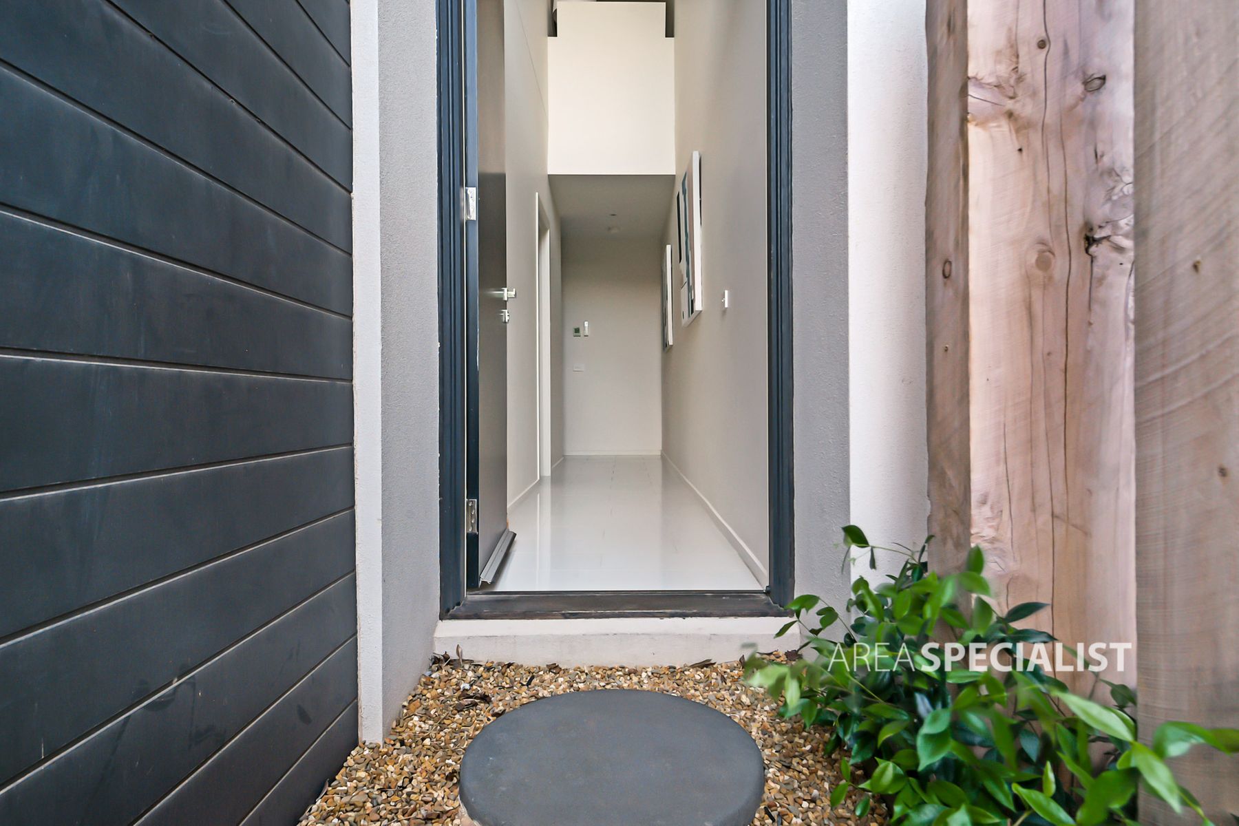32 Bombala Street, Springvale, VIC 3171, Springvale - Thumbnail 3
