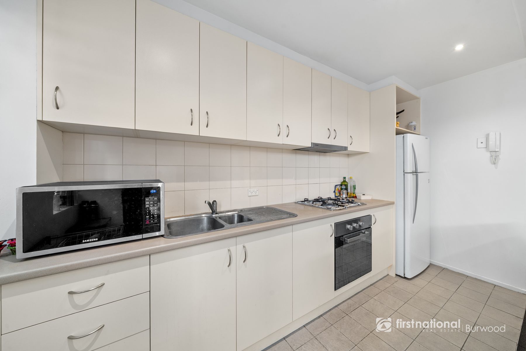 102/310 Burwood Highway, Burwood VIC 3125, Burwood - Thumbnail 5