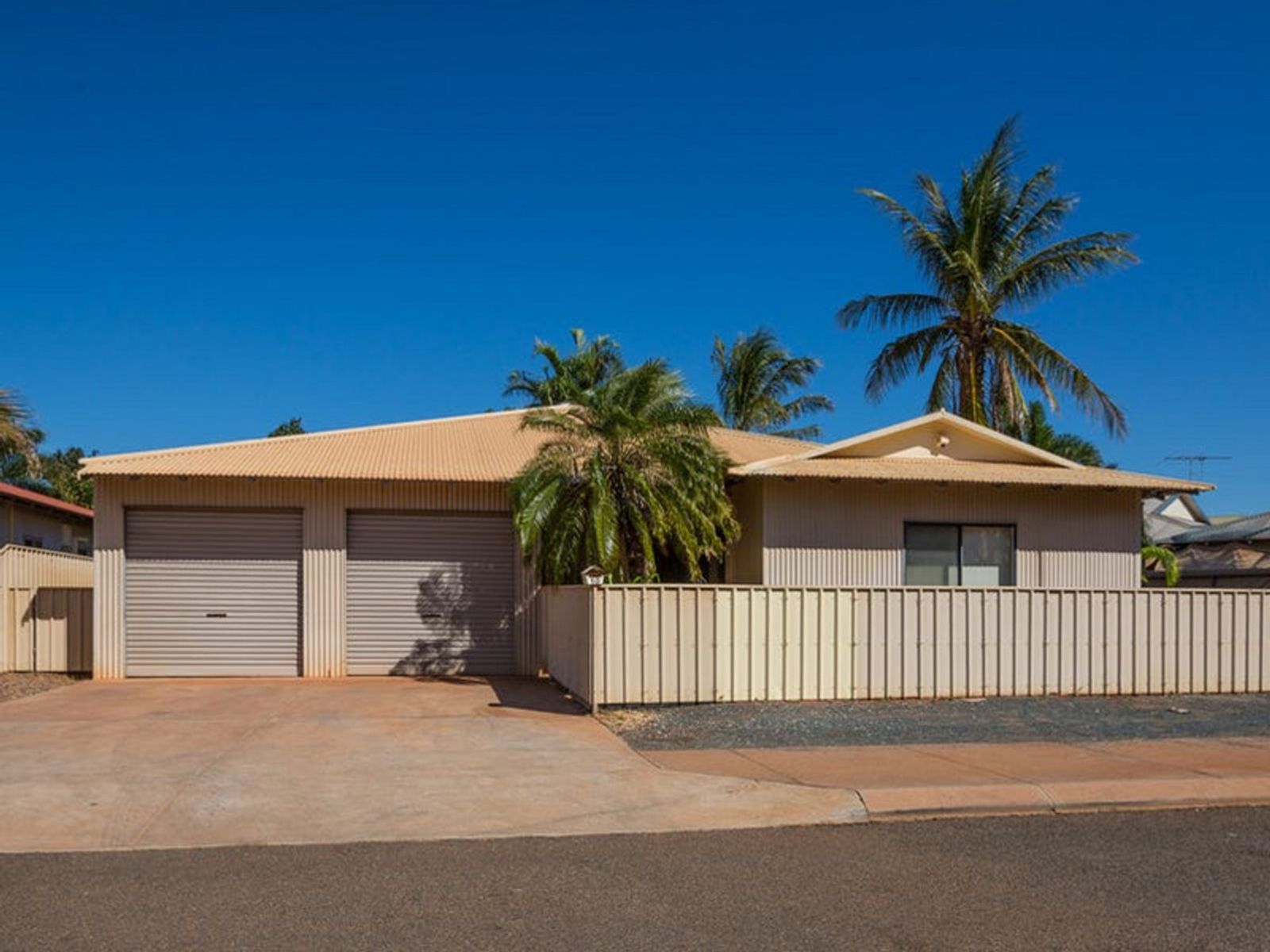 10 Oriole Way, South Hedland WA 6722