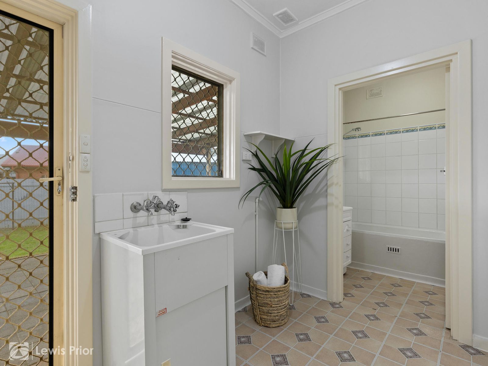 39 Bahloo Avenue, Mitchell Park SA 5043, Mitchell Park - Thumbnail 7