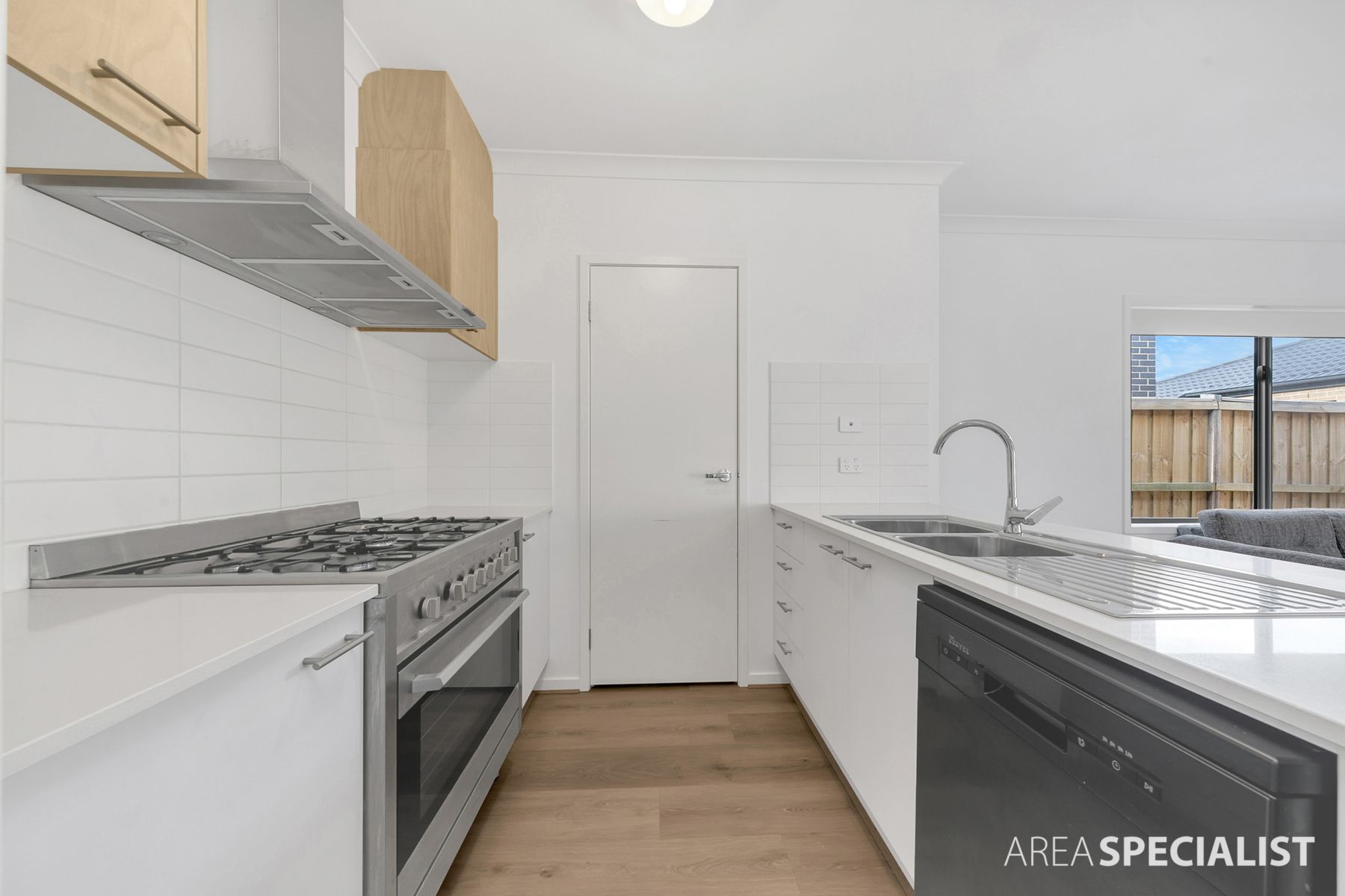 35 Dandelion Crescent, Rockbank, VIC 3335, Rockbank - Thumbnail 6