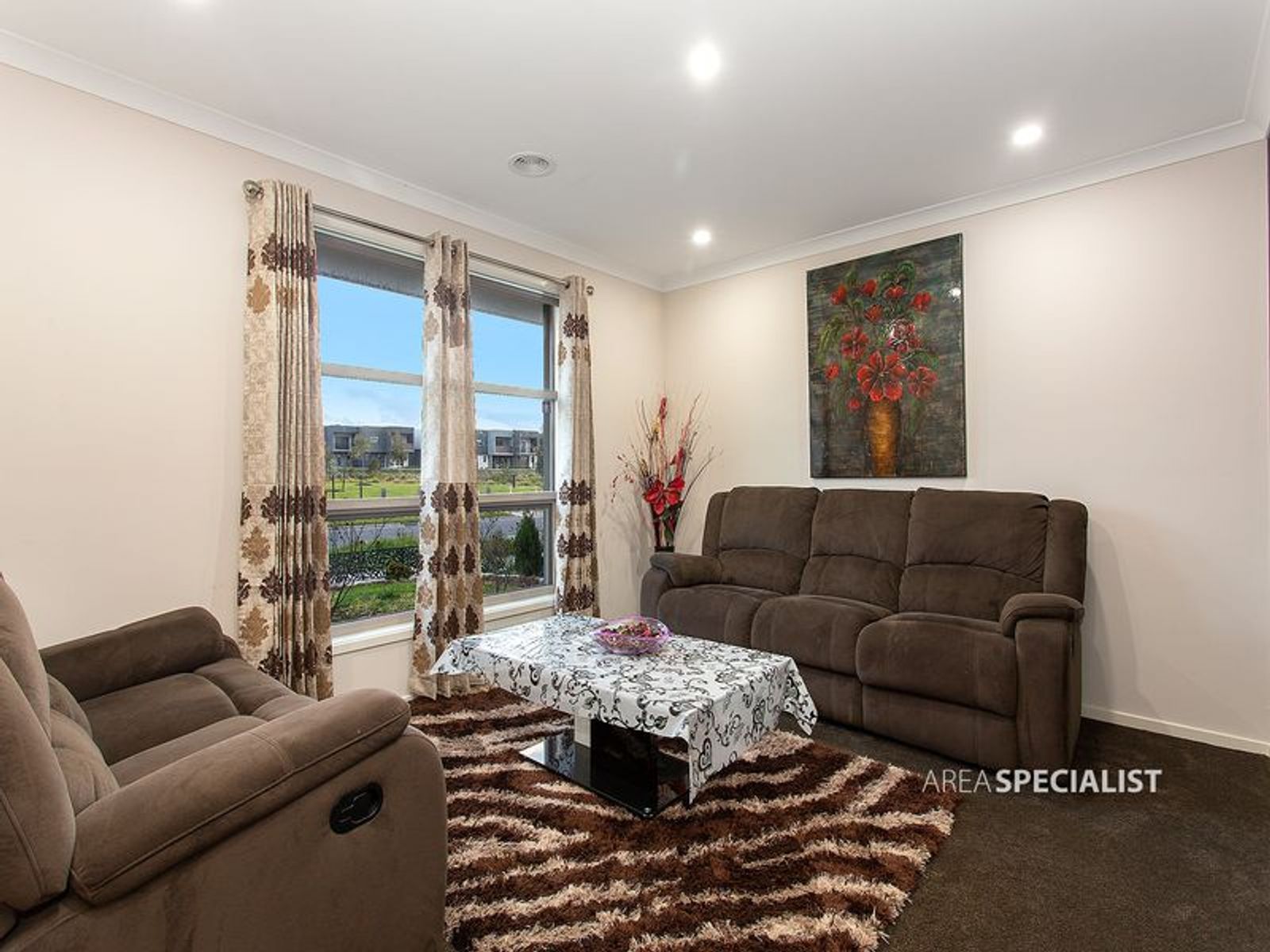 8 Springside Drive, Cranbourne West, VIC 3977, Cranbourne West - Thumbnail 2