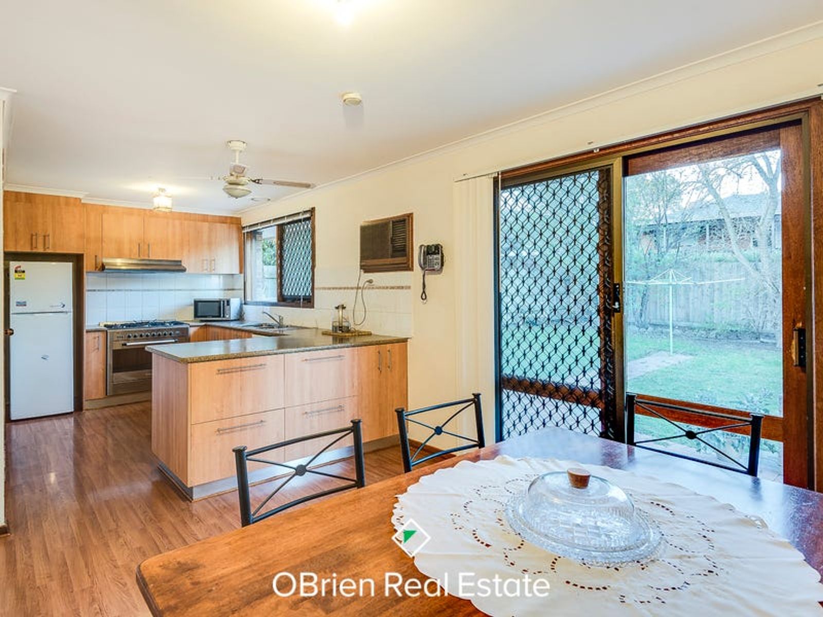 11 Barker Court, Endeavour Hills, VIC 3802, Endeavour Hills - Thumbnail 3
