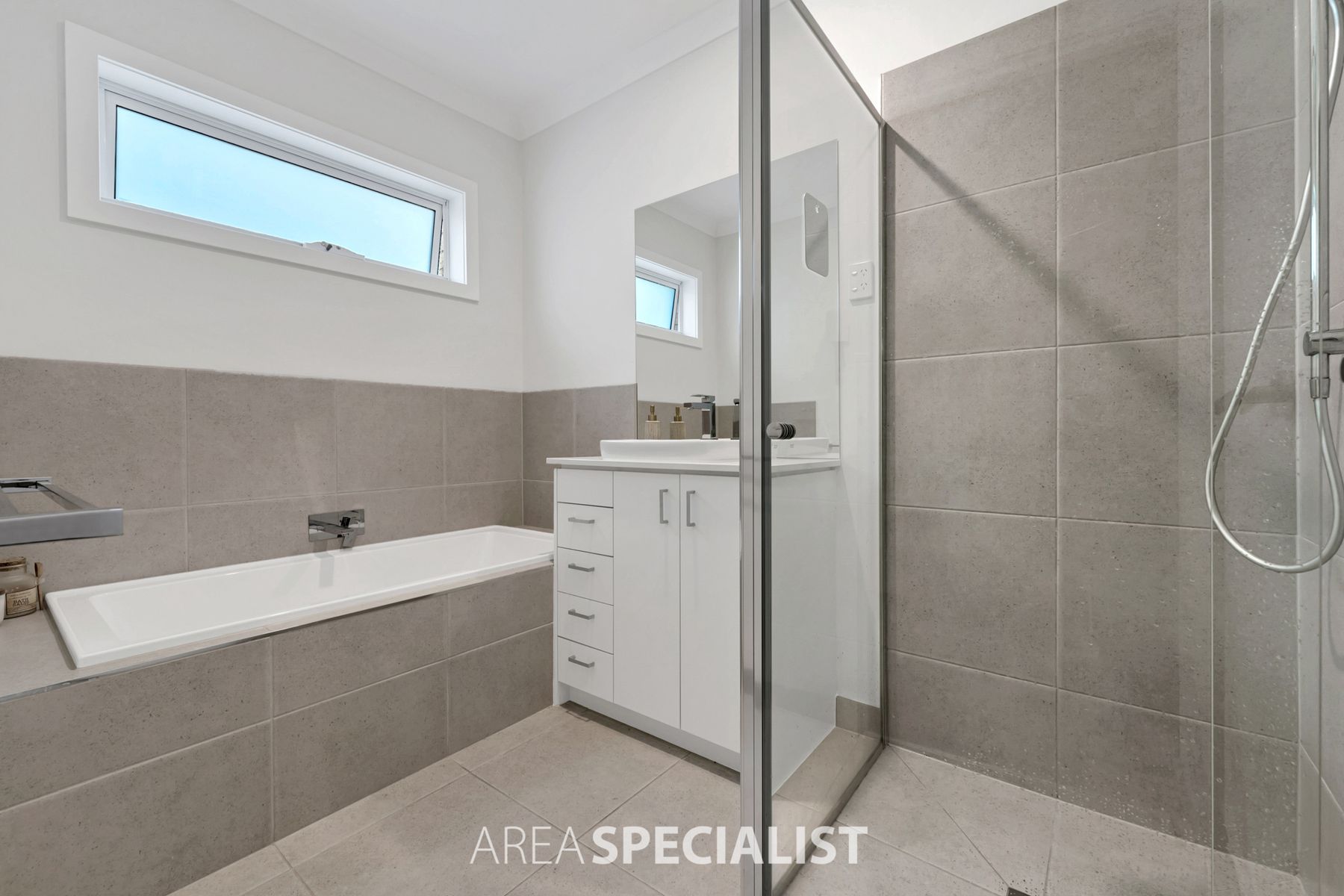 4 Hendrix Street, Cranbourne East, VIC 3977, Cranbourne East - Thumbnail 6