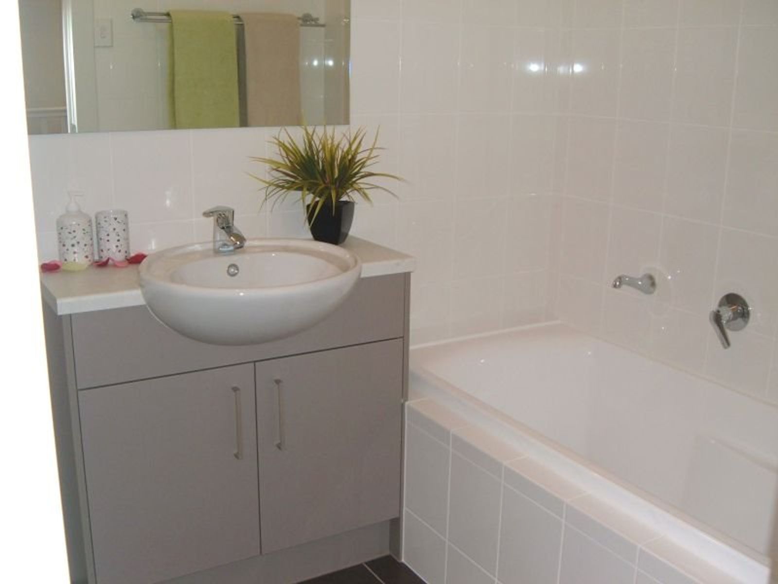 19, Mawson Lakes - Thumbnail 4