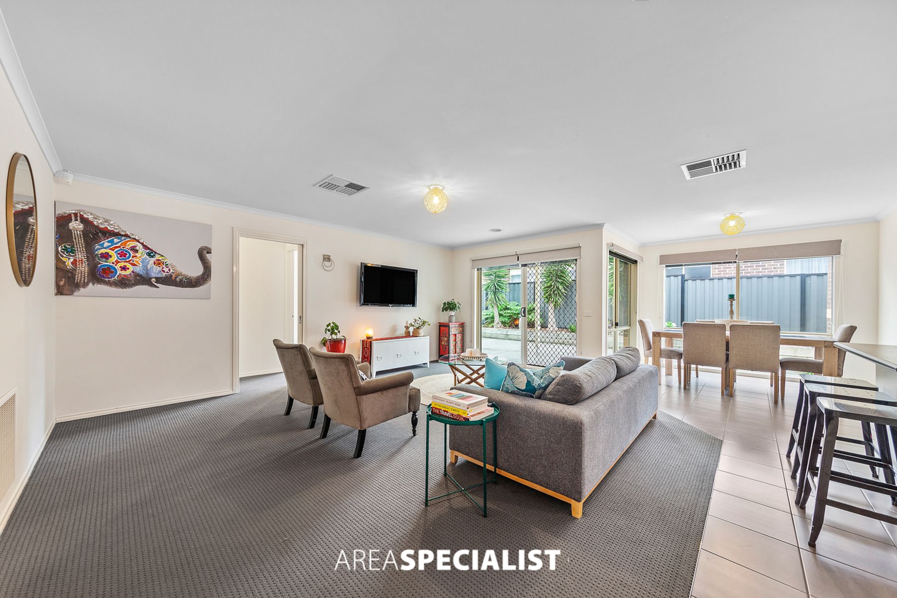 20 Windermere Boulevard, Pakenham, VIC 3810, Pakenham - Thumbnail 3