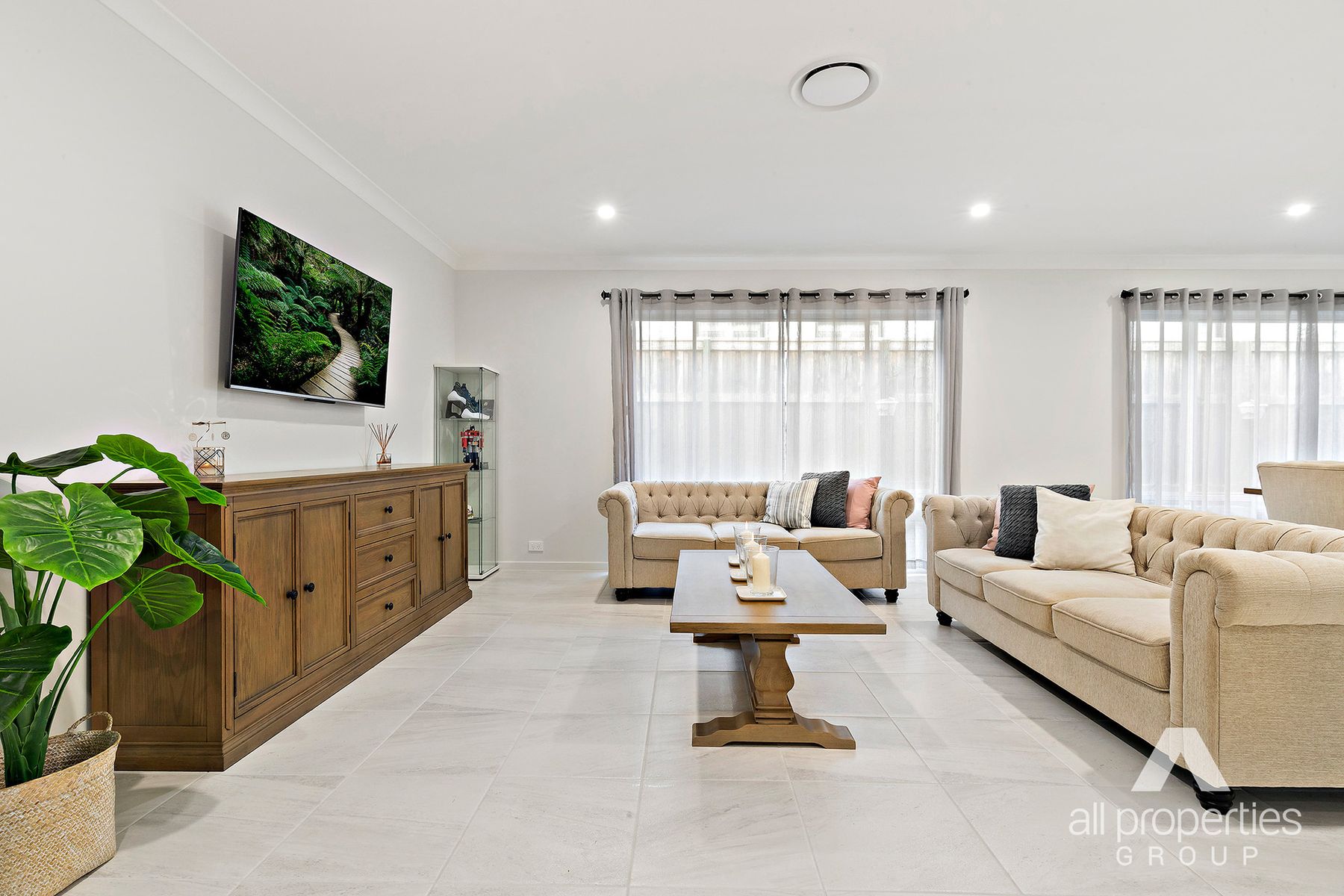 8 Hedge Lane, Greenbank QLD 4124, Greenbank - Thumbnail 8