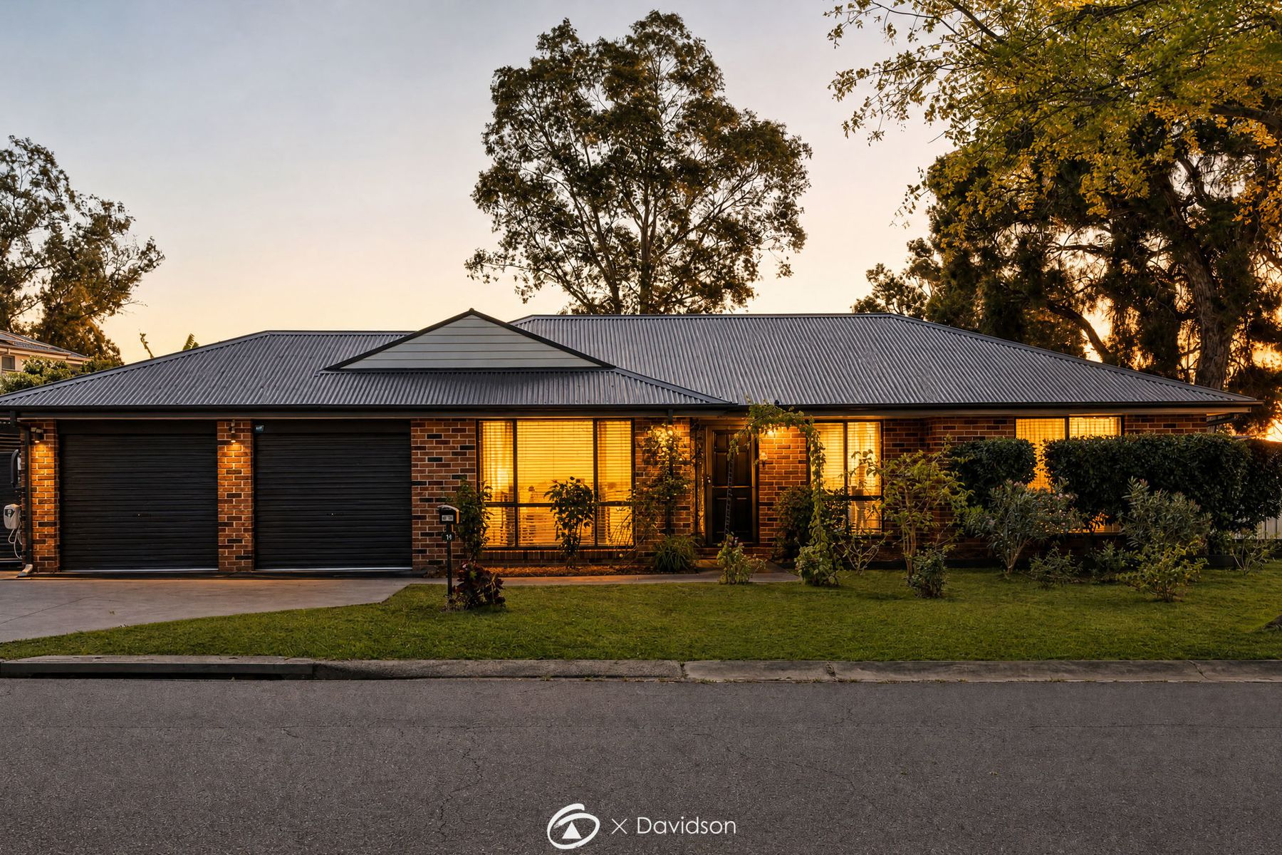 9 Woburn Abbey Court, Wattle Grove - Image 1