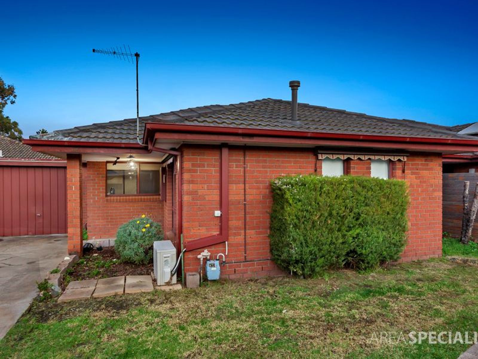 2/24 Alexander Street, Cranbourne, VIC 3977, Cranbourne - Thumbnail 2