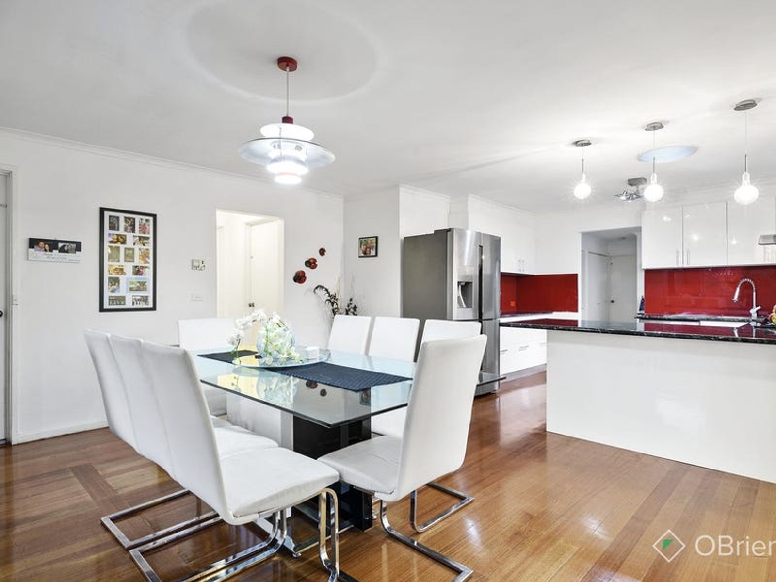 11 Daniel Solander Drive, Endeavour Hills, VIC 3802, Endeavour Hills - Thumbnail 2