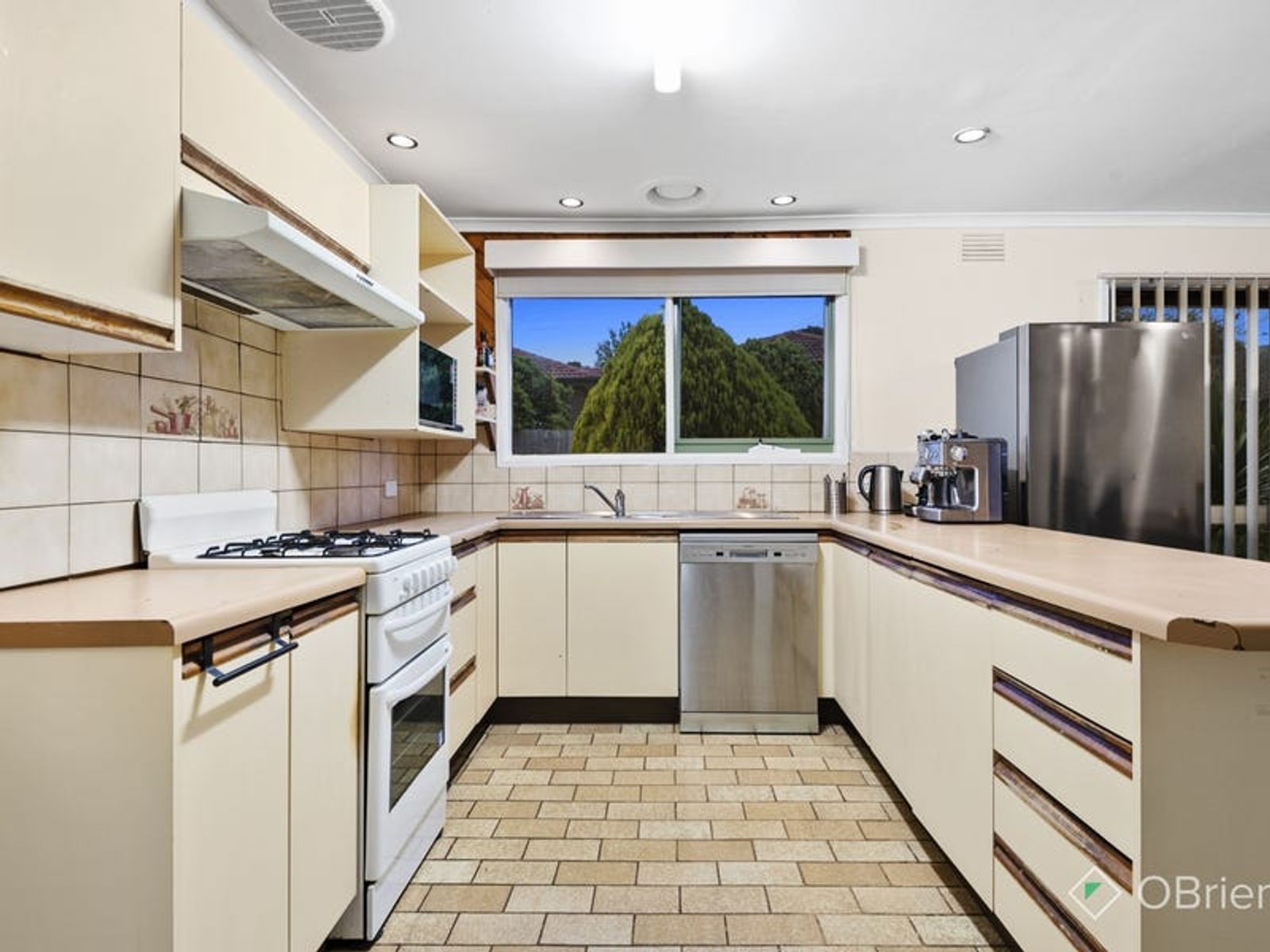 4 Matthew Flinders Avenue, Endeavour Hills, VIC 3802, Endeavour Hills - Thumbnail 3