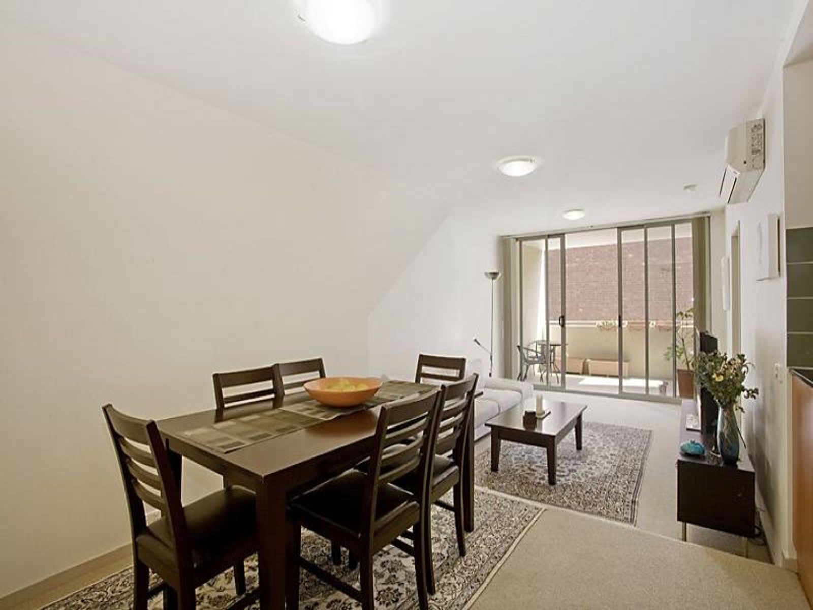 5/8 Tyrone Street, North Melbourne - Thumbnail 4
