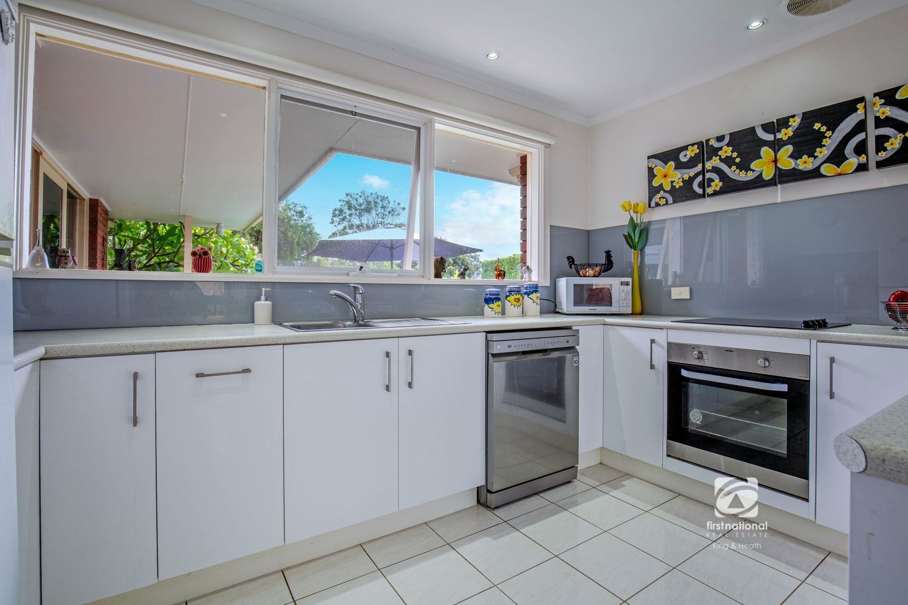 34 Reynolds Street, Paynesville VIC 3880, Paynesville - Thumbnail 2