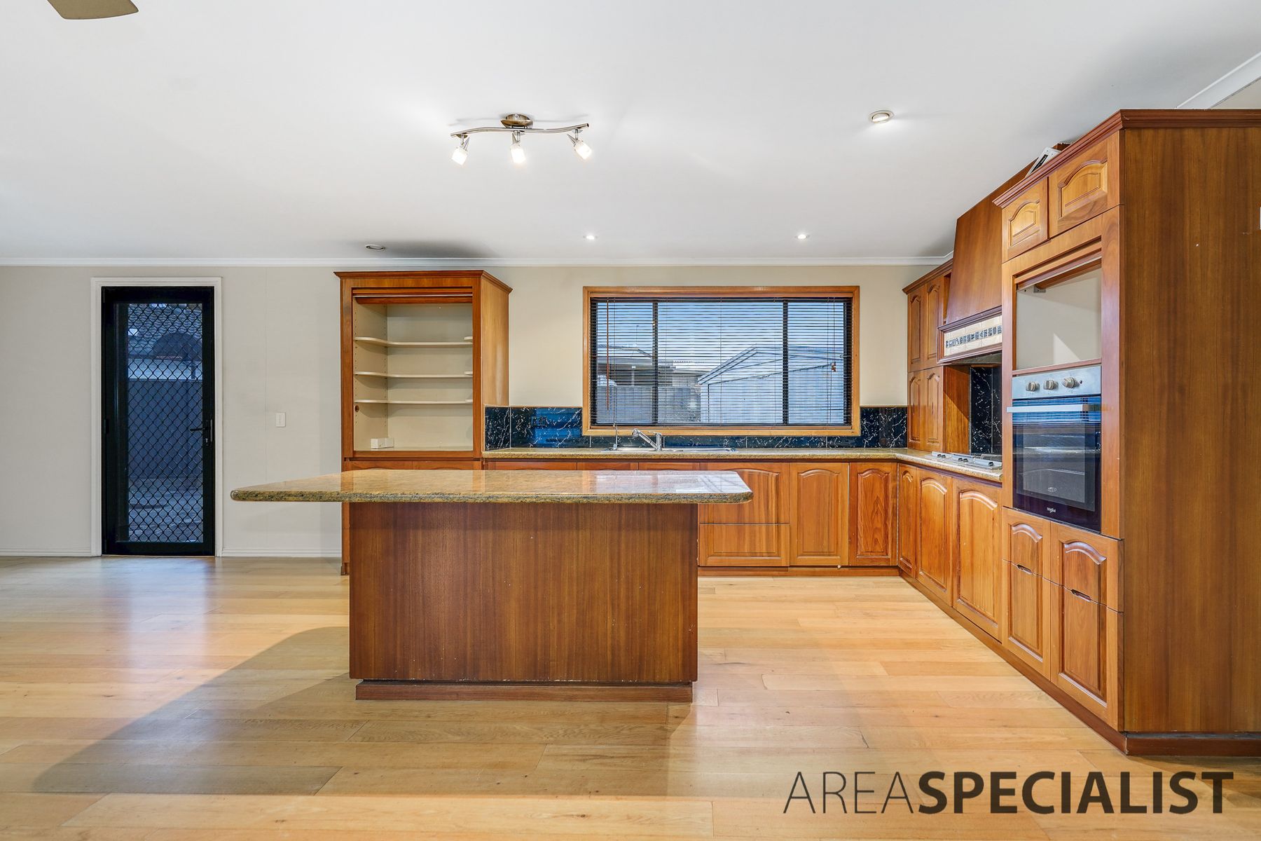 31 Valepark Crescent, Cranbourne, VIC 3977, Cranbourne - Thumbnail 4