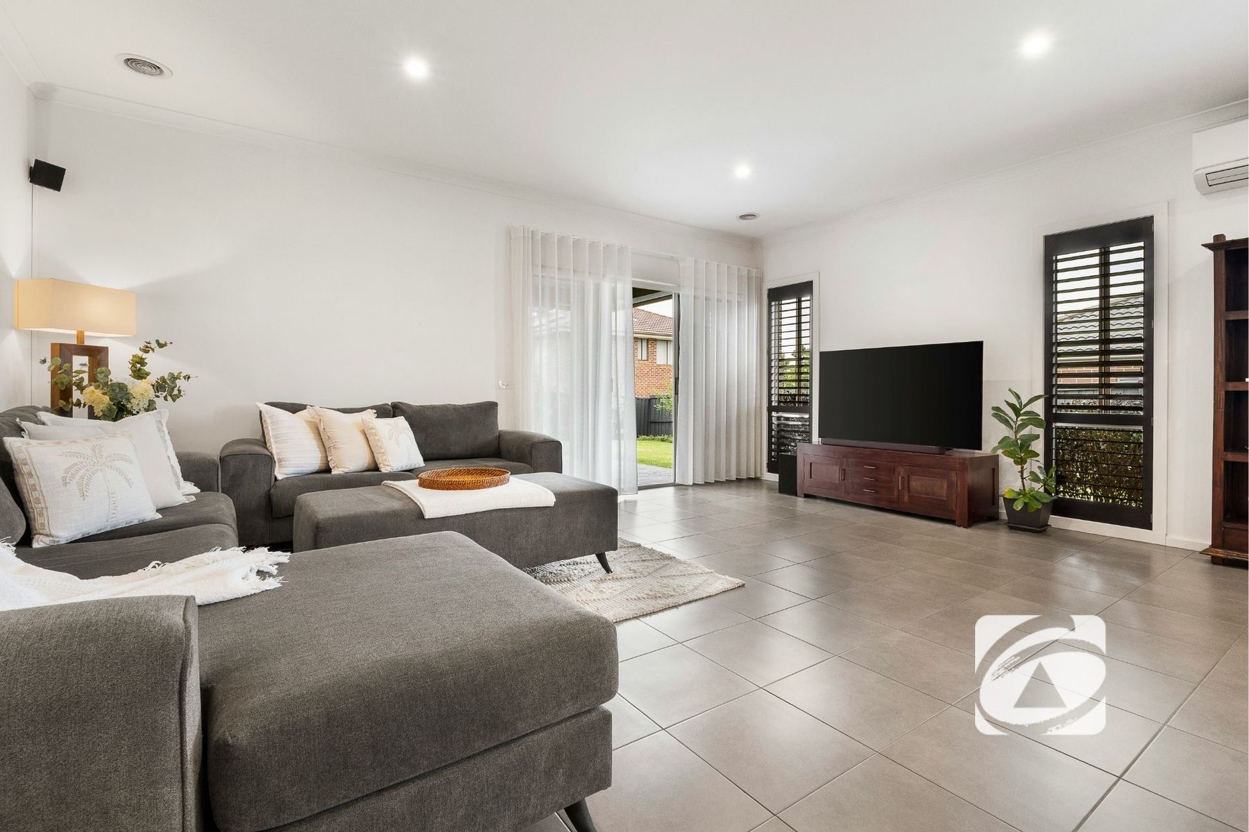 4 Grattan Way, Pakenham VIC 3810, Pakenham - Thumbnail 4