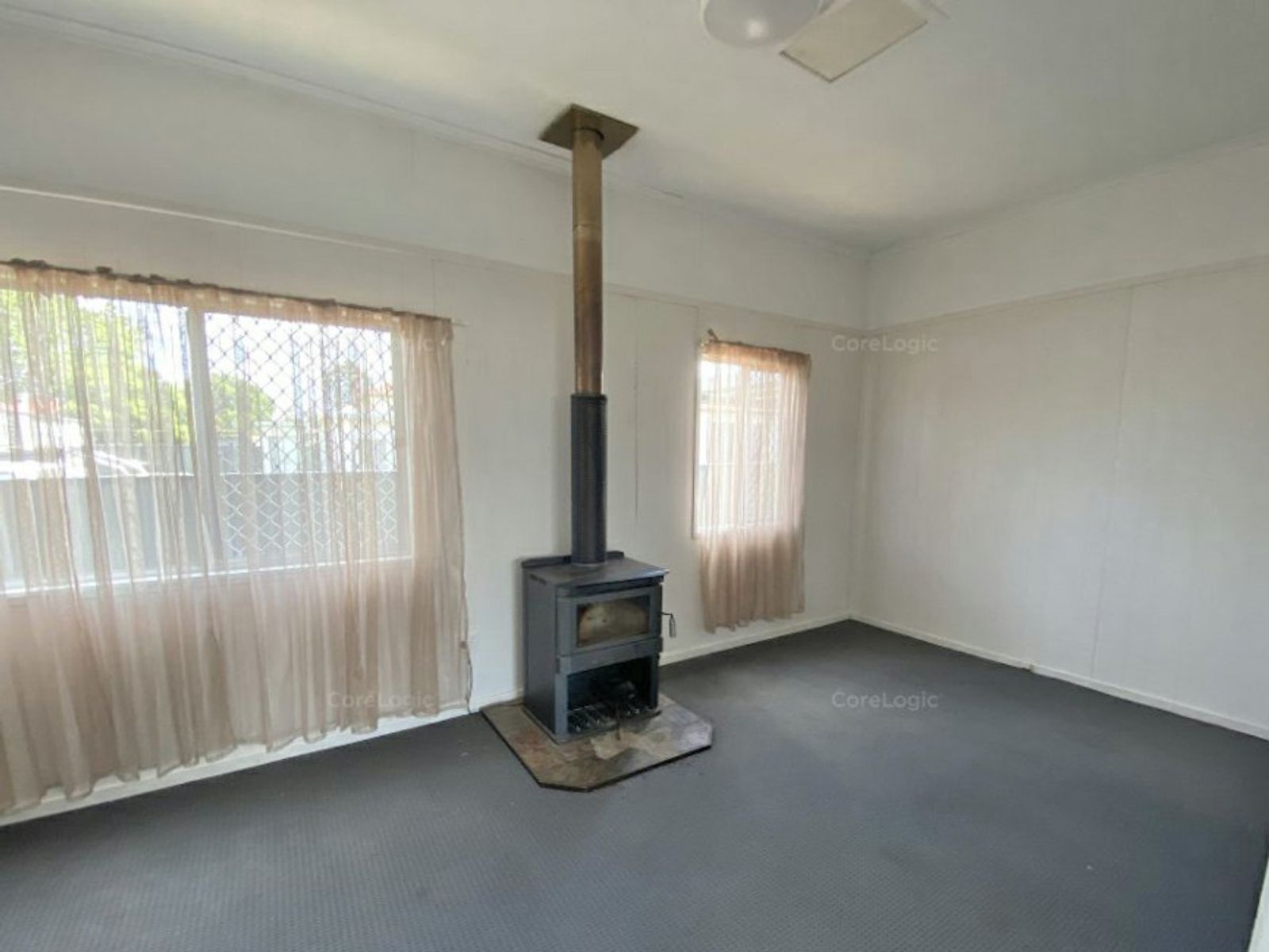 27 Percy Street, Warwick - Thumbnail 6
