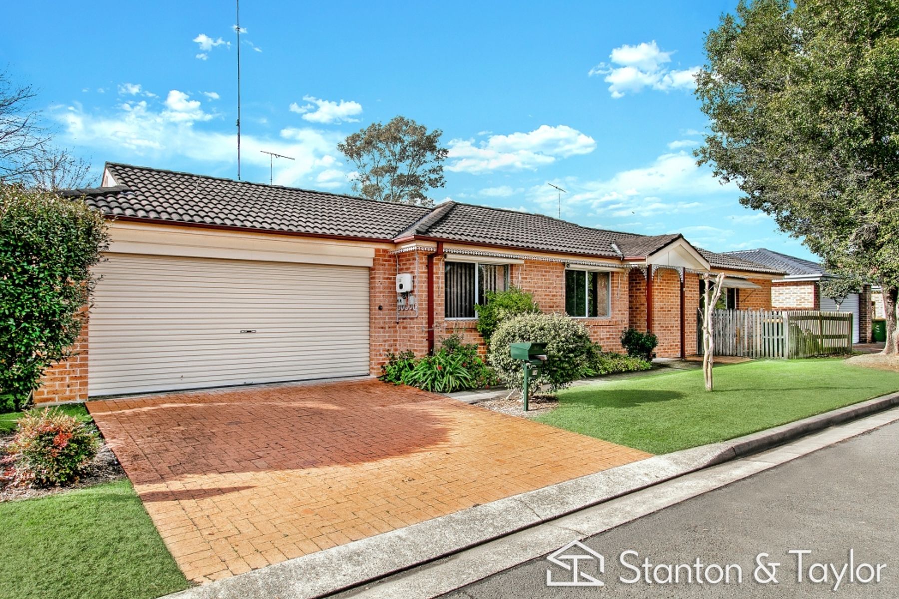74 John Tebbutt Place, Richmond - Thumbnail 2