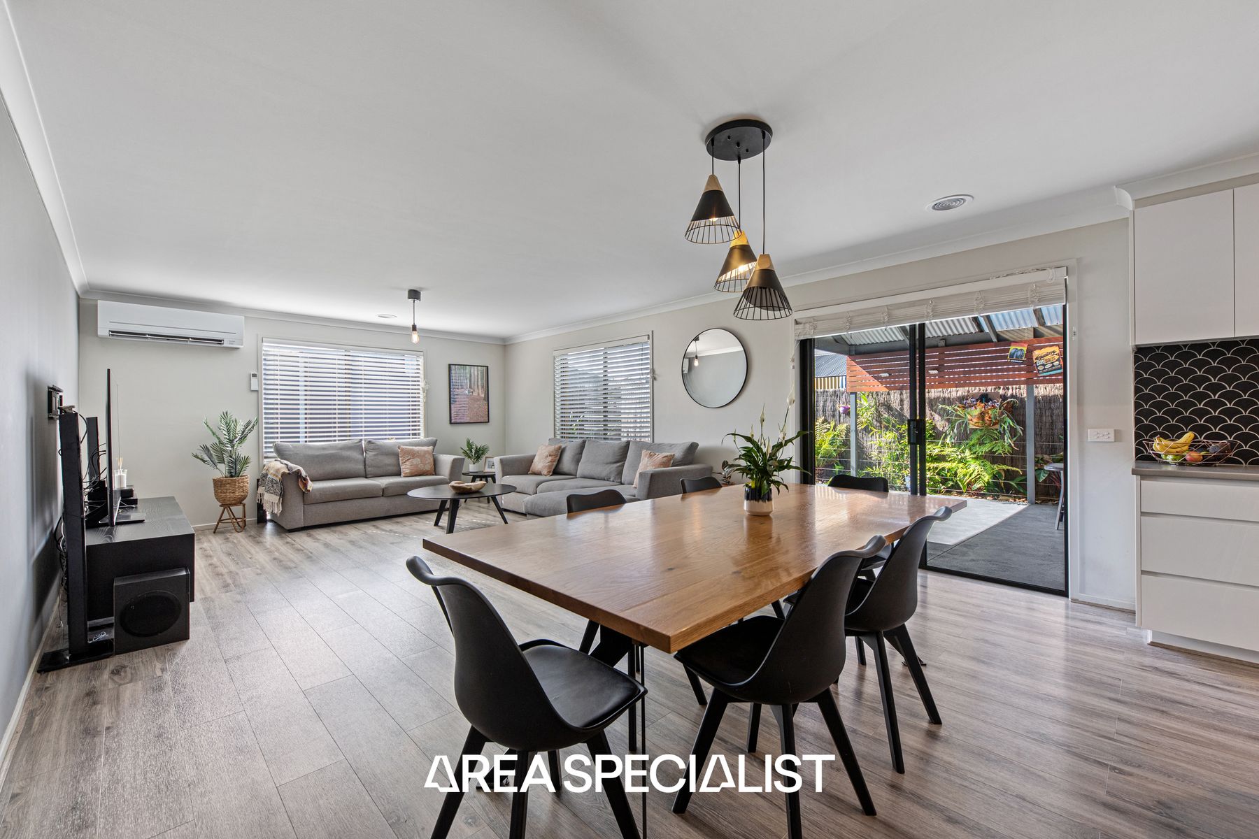 16 Lorikeet Court, Pakenham, VIC 3810, Pakenham - Thumbnail 4
