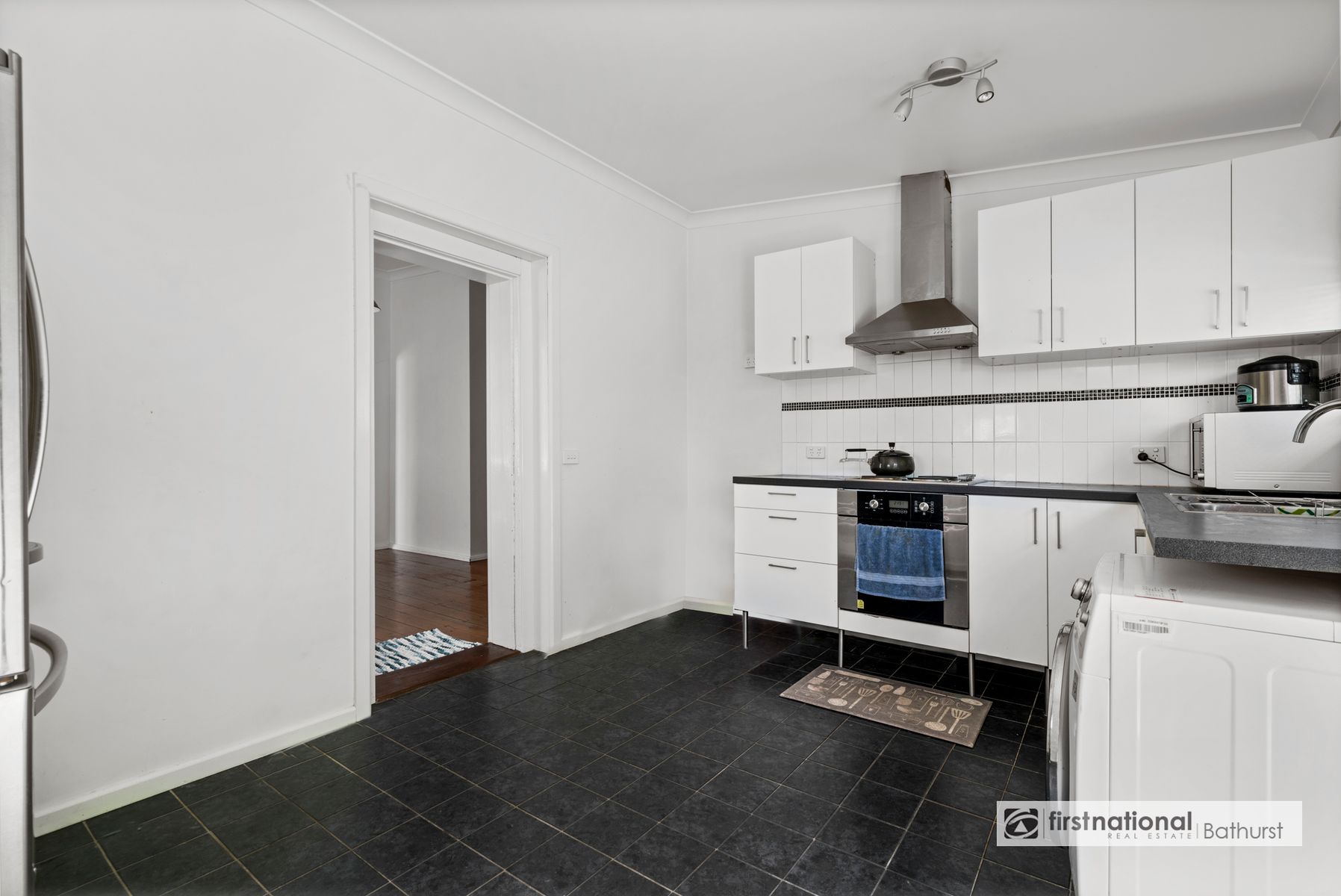 2/155 Stewart Street, Bathurst NSW 2795, Bathurst - Thumbnail 3
