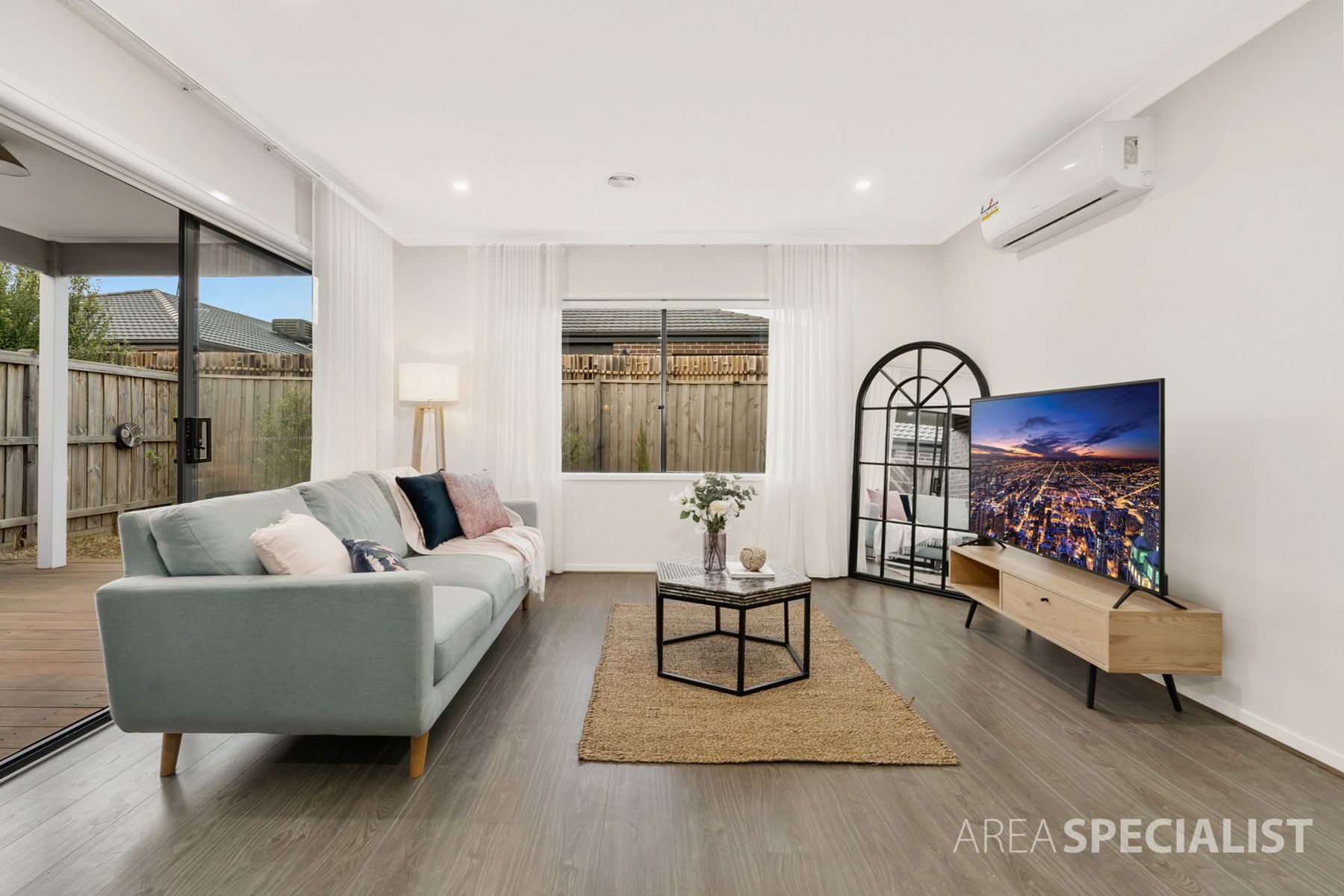 23 Langshan Road, Clyde North, VIC 3978, Clyde North - Thumbnail 3