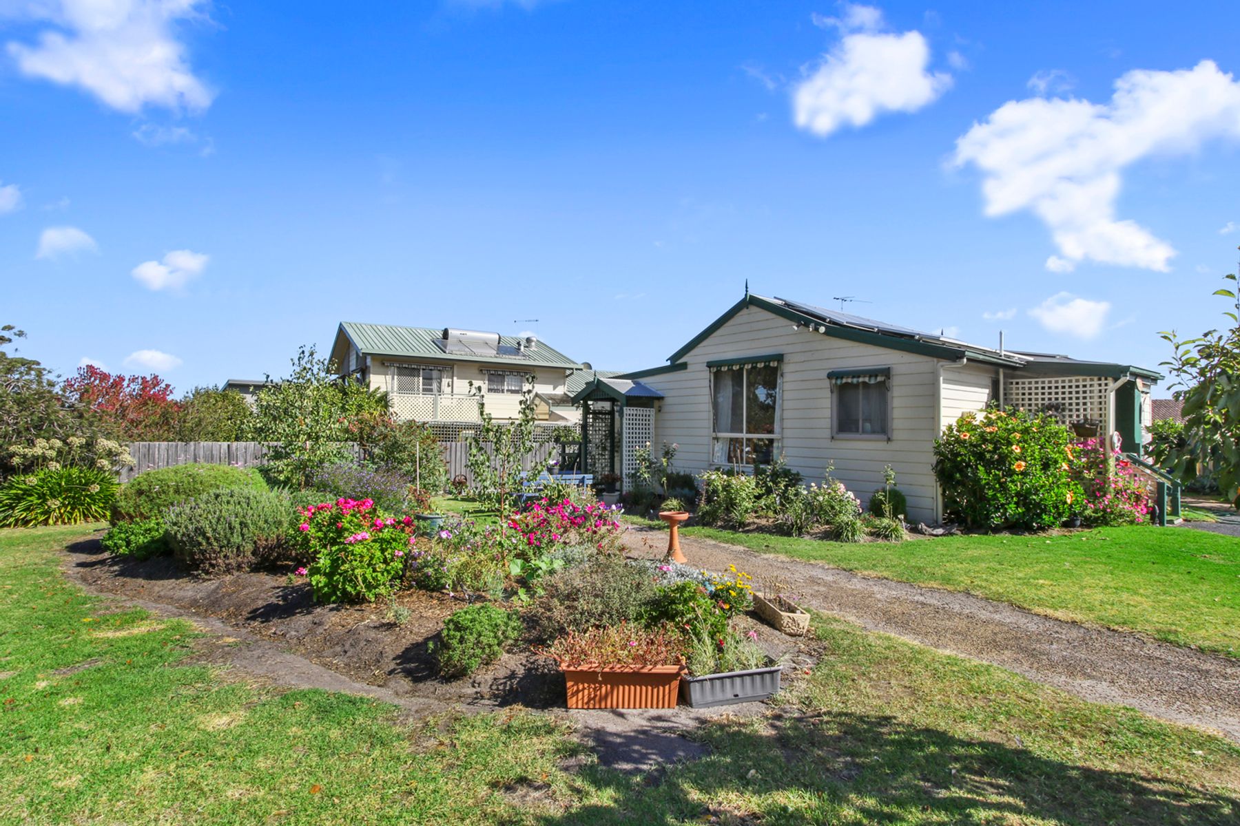 179 Myer Street, Lakes Entrance - Image 1