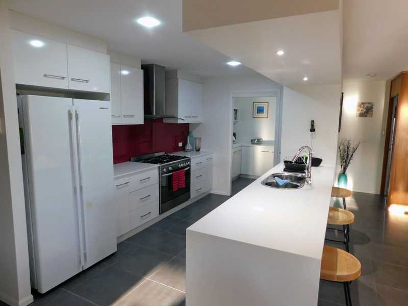 13 Rodeo Drive, Warwick, QLD 4370, Warwick - Thumbnail 8