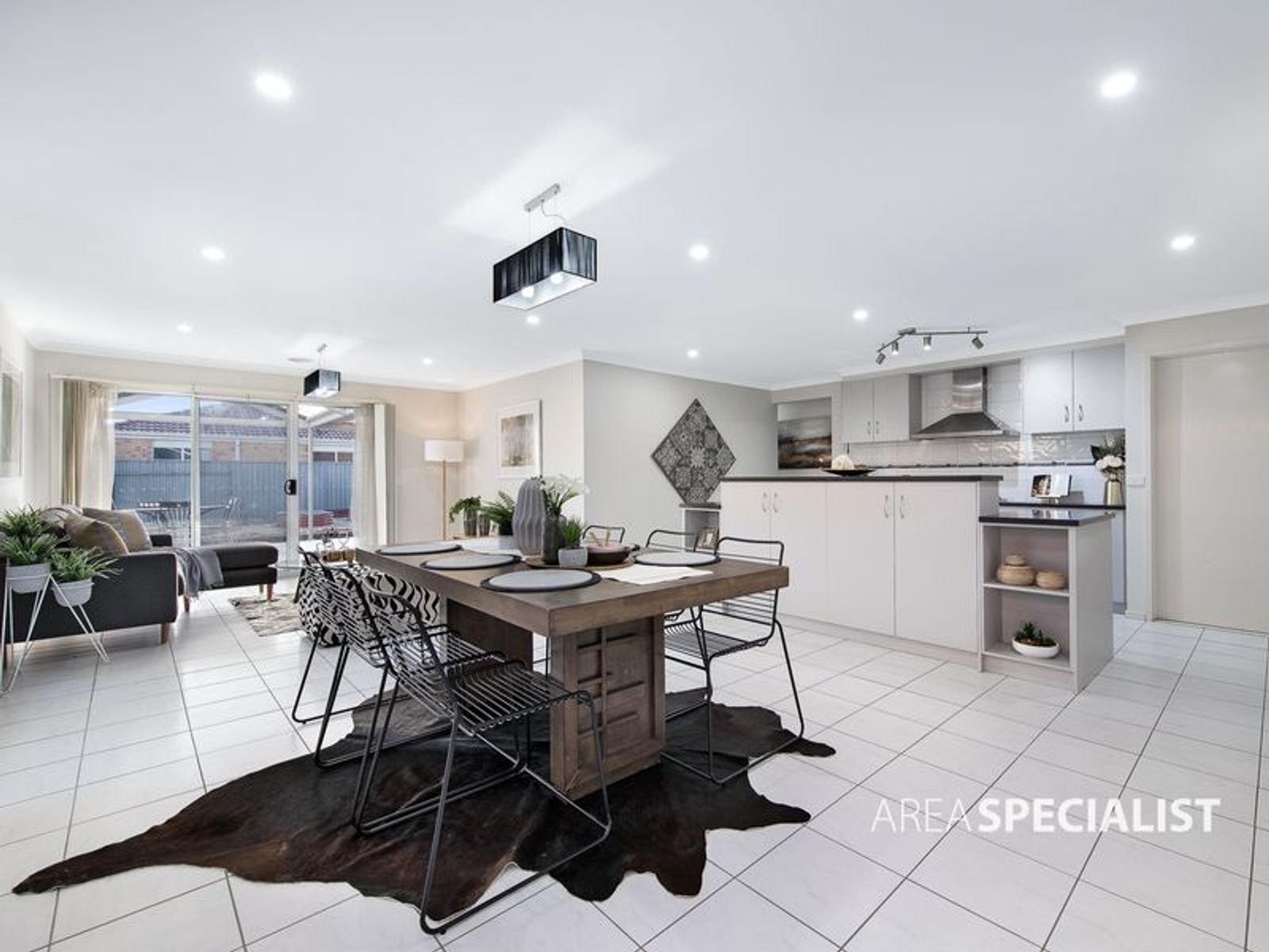 3 MADDOCK DRIVE, Cranbourne East, VIC 3977, Cranbourne East - Thumbnail 4