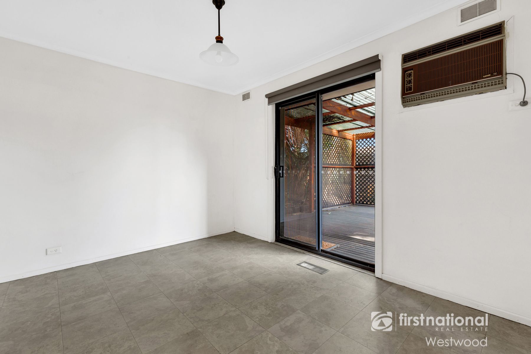 19 Mount Eagle Way, Wyndham Vale VIC 3024, Wyndham Vale - Thumbnail 5