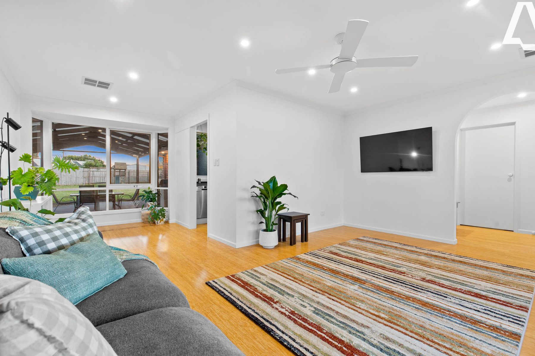 32 Dorchester Crescent, Carrum Downs, VIC 3201, Carrum Downs - Thumbnail 5