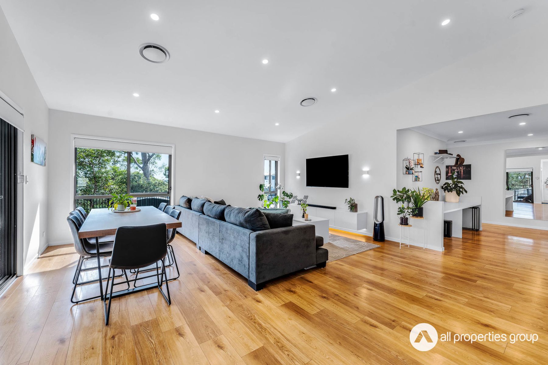 337 Tallagandra Road, Holmview QLD 4207, Holmview - Thumbnail 5