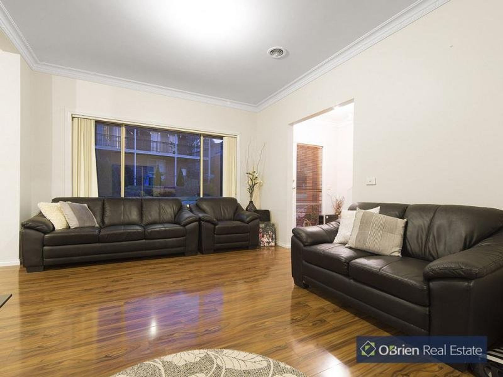 2A Carnation Court, Endeavour Hills, VIC 3802, Endeavour Hills - Thumbnail 2