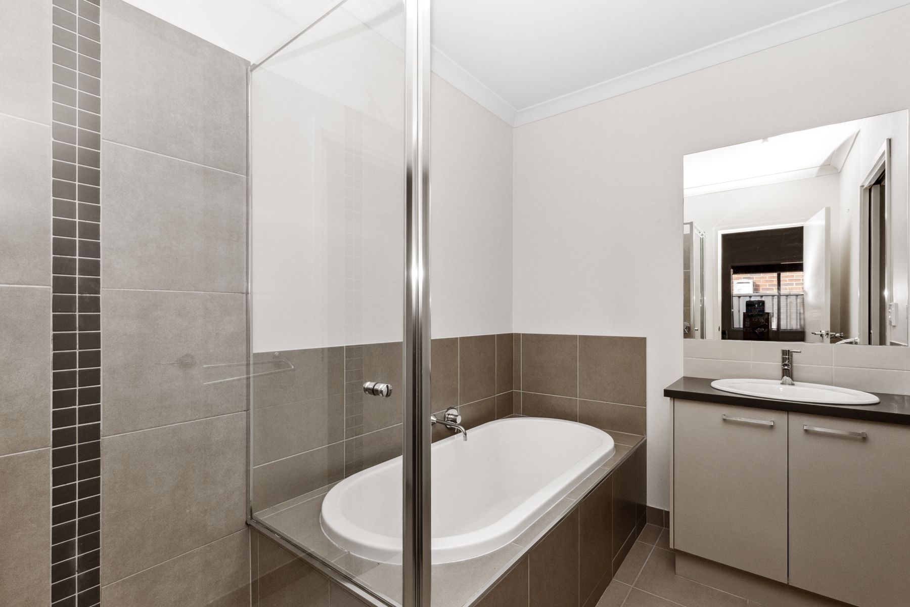 10 Sussex Street, Strathfieldsaye VIC 3551, Strathfieldsaye - Thumbnail 6