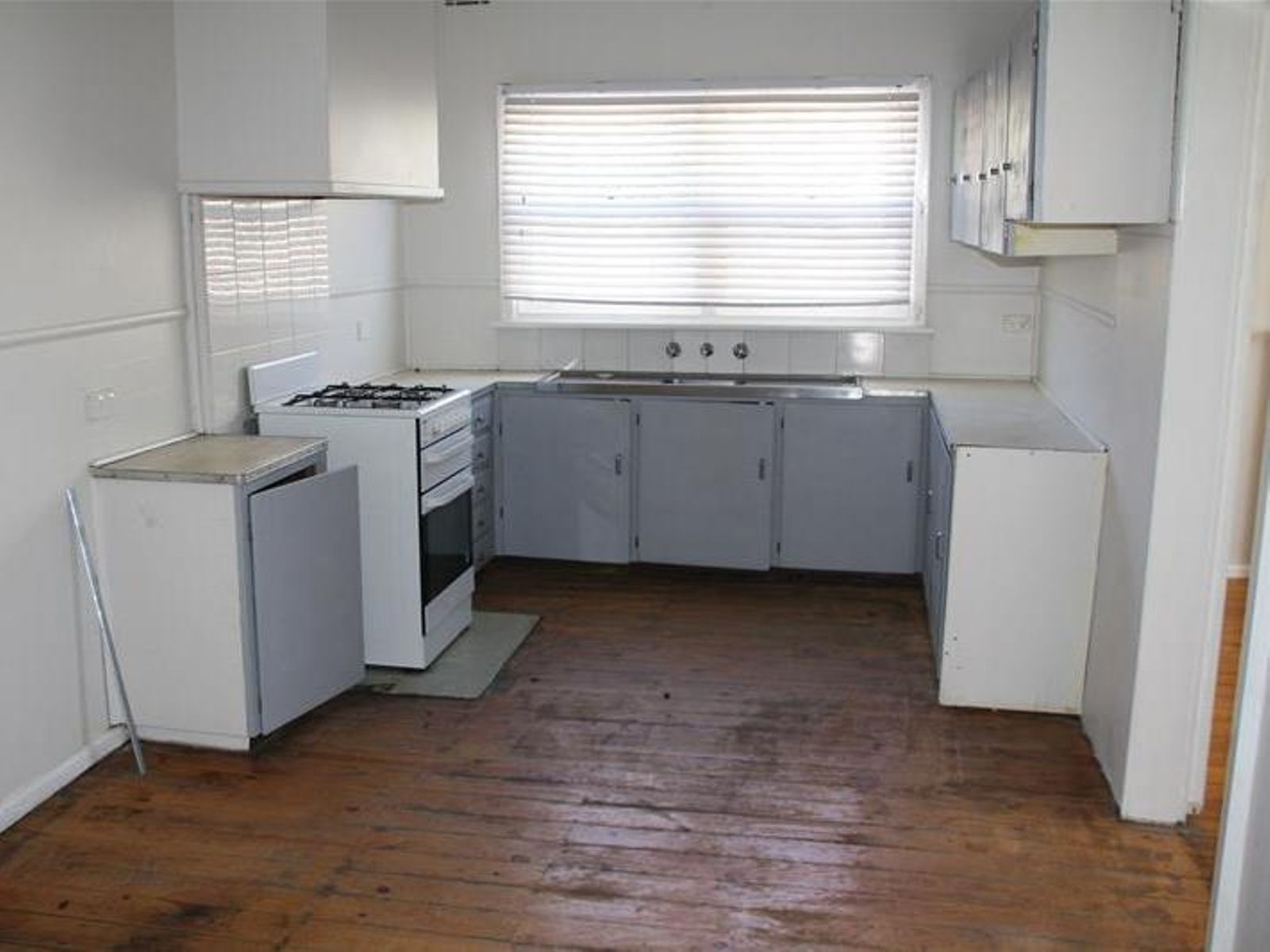 56 Tenth Street, Mildura - Thumbnail 3