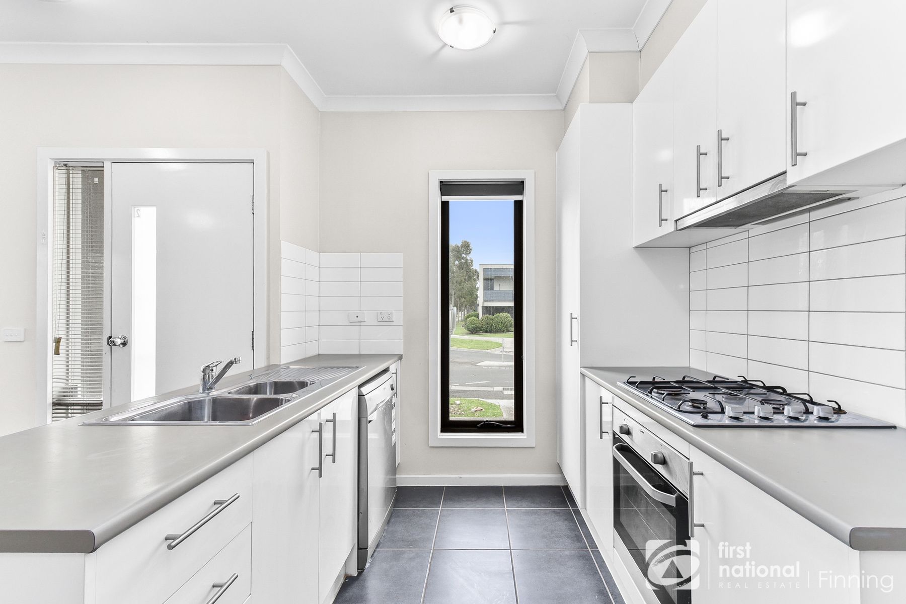 2 Parkhurst Drive, Cranbourne East VIC 3977, Cranbourne East - Thumbnail 6