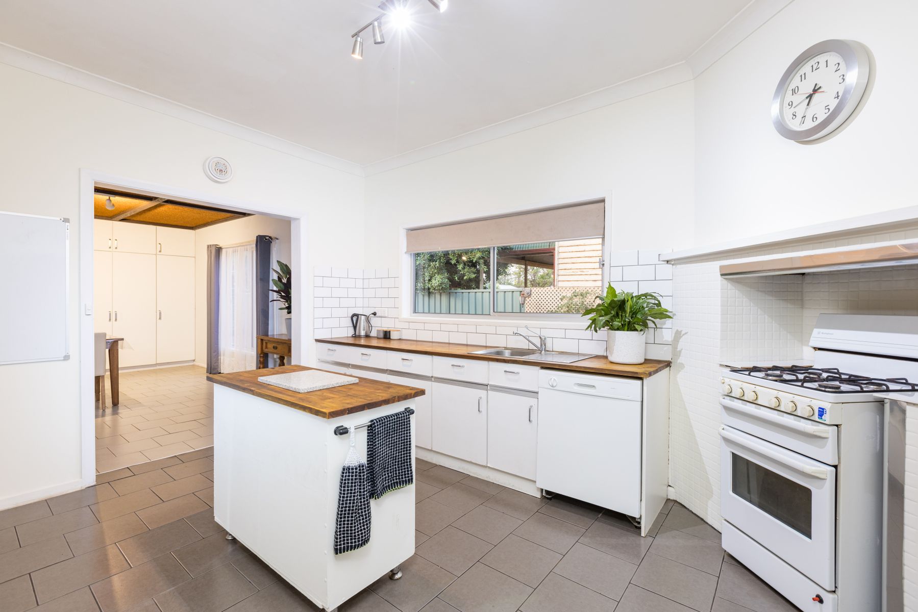 21 Floral Avenue East, Mildura, VIC 3500, Mildura - Thumbnail 4