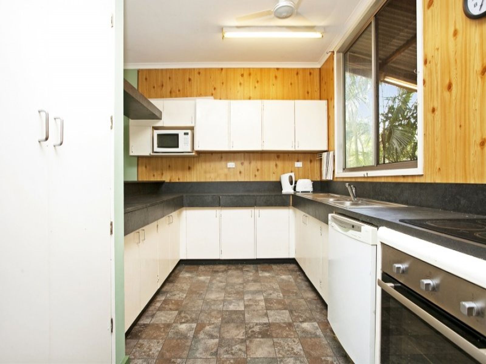 45 Applegum Drive, Karama NT 0812, Karama - Thumbnail 3