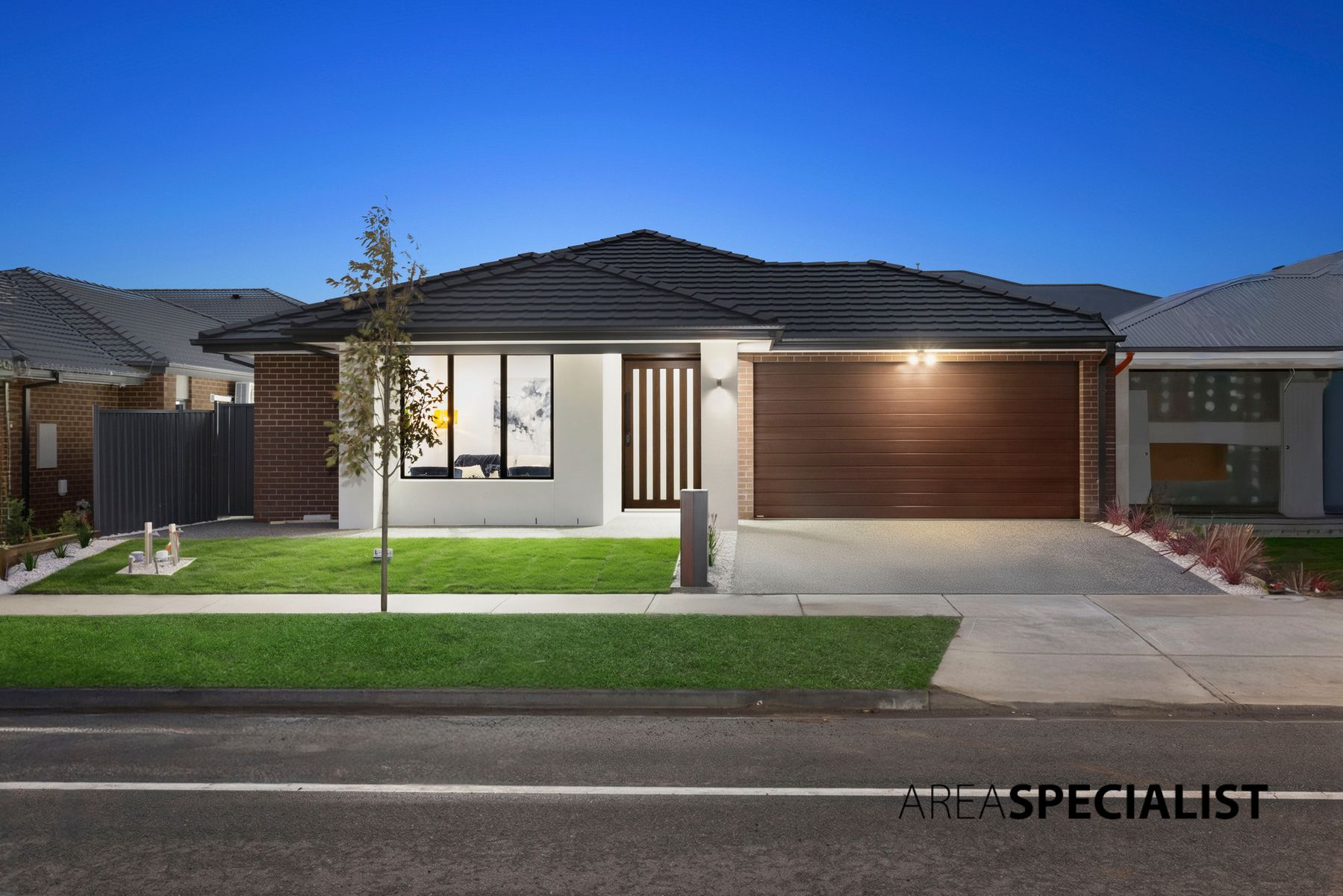 12 Mettle Street, Clyde North, Clyde North - Thumbnail 3