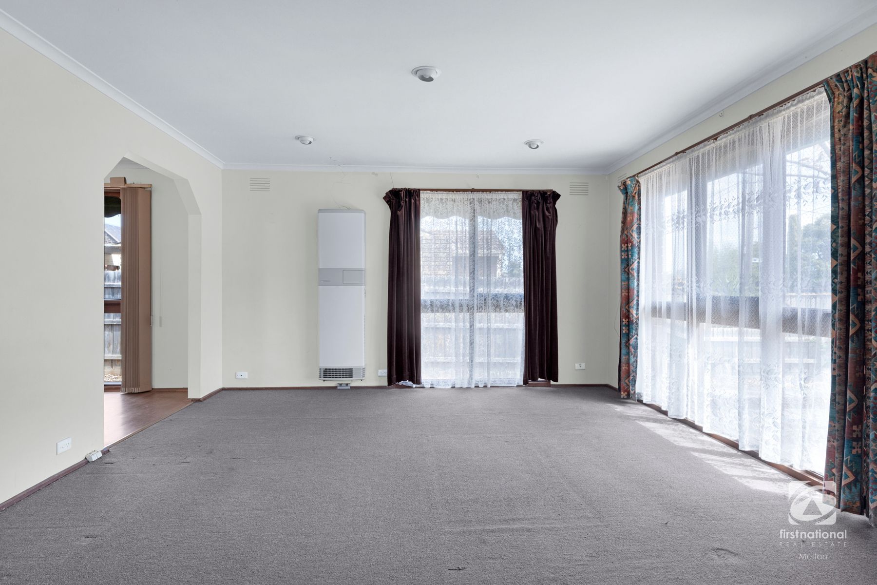 34 Riddle Drive, Melton VIC 3337, Melton - Thumbnail 7